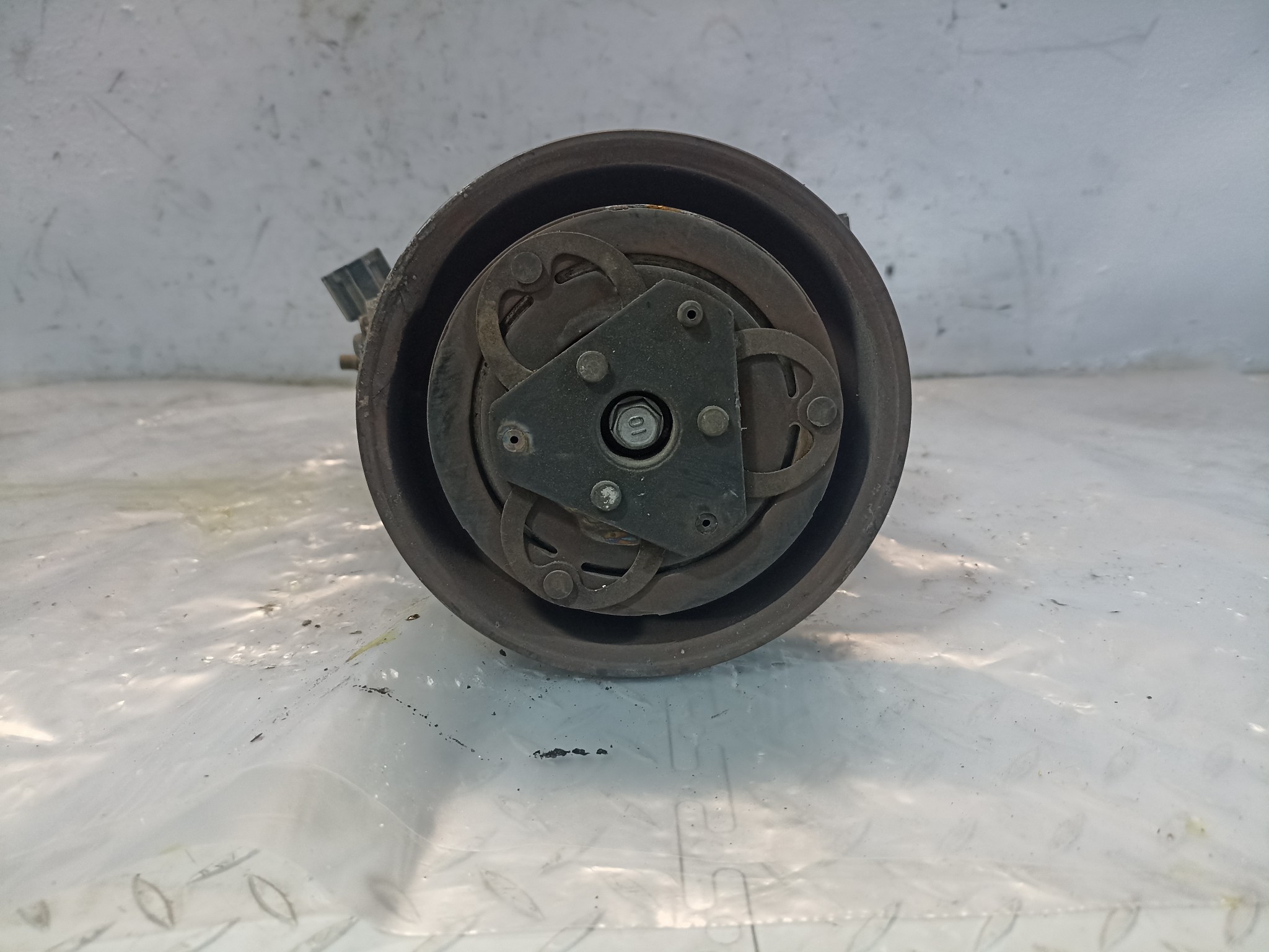 КОМПРЕССОР КОНДИЦИОНЕРА NISSAN 92600AX010 KA7990Z
