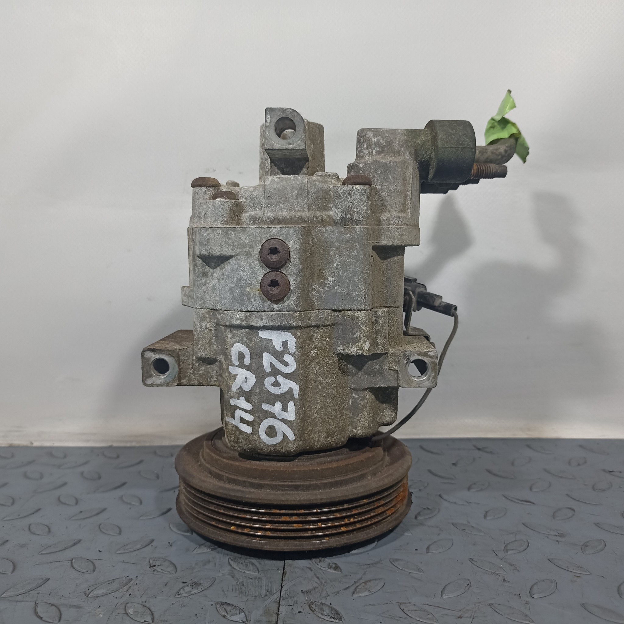 КОМПРЕССОР КОНДИЦИОНЕРА NISSAN 92600AX010 F2576Z