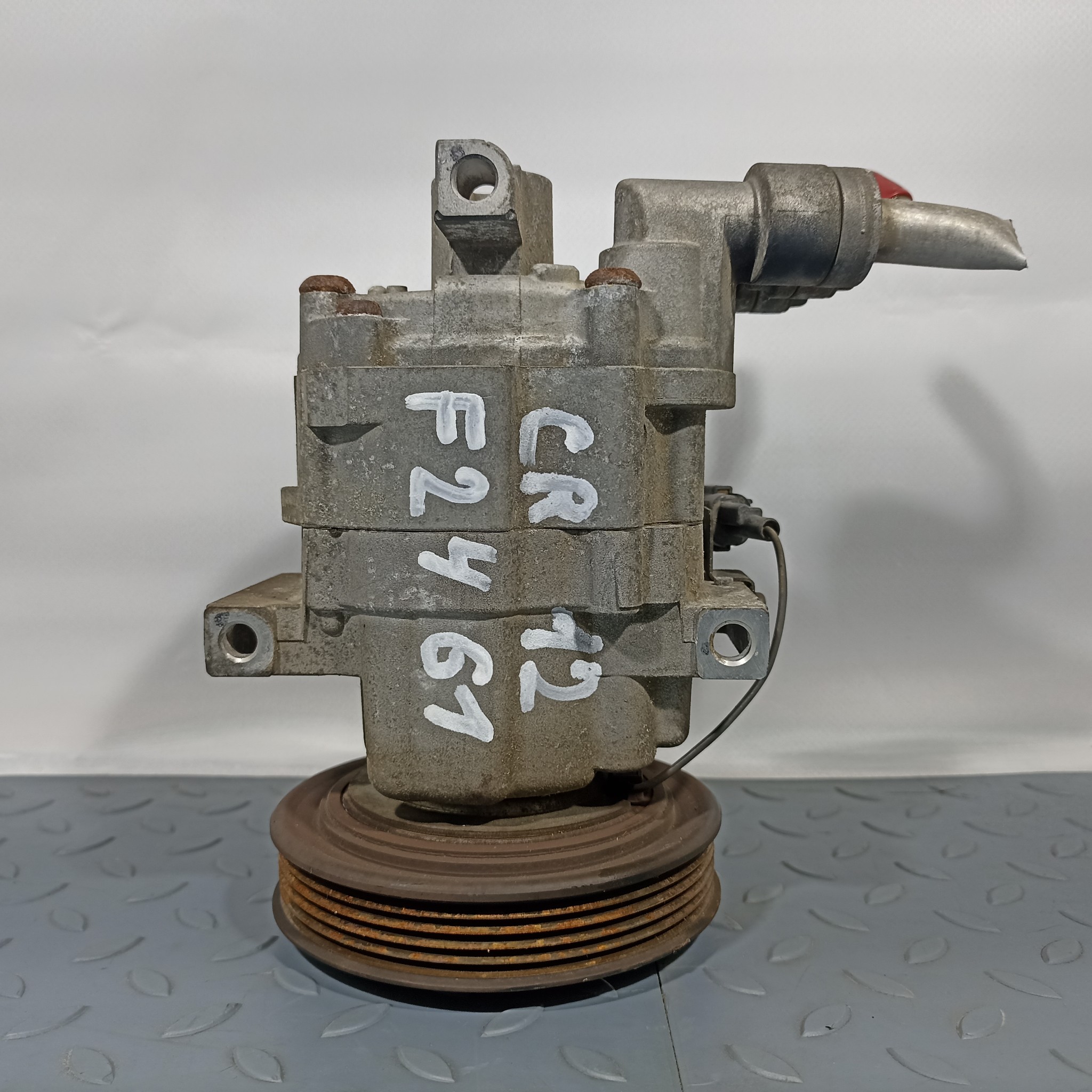 КОМПРЕССОР КОНДИЦИОНЕРА NISSAN 92600AX010 F2461Z