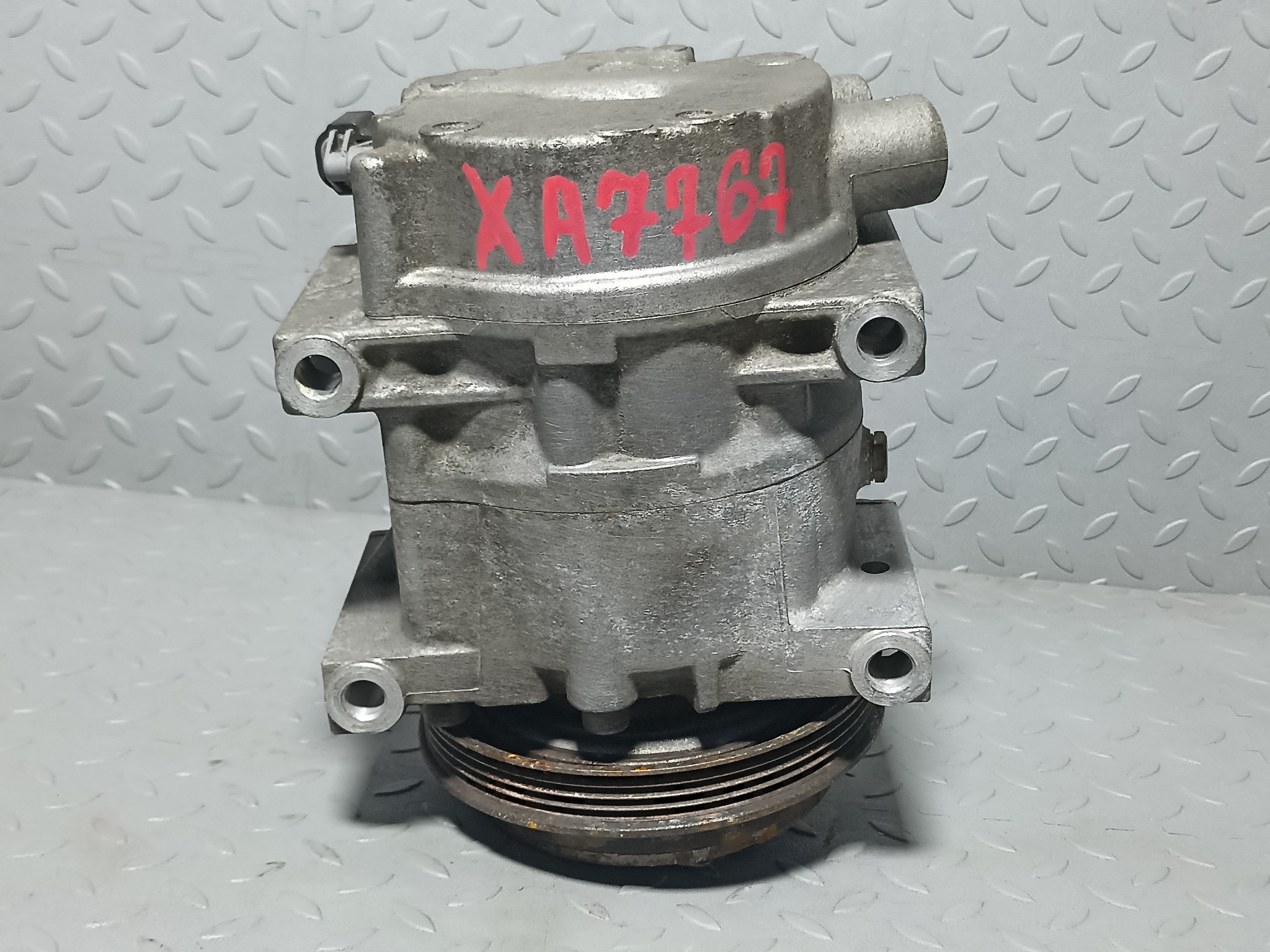 КОМПРЕССОР КОНДИЦИОНЕРА NISSAN 92600WL000 XA7767Z