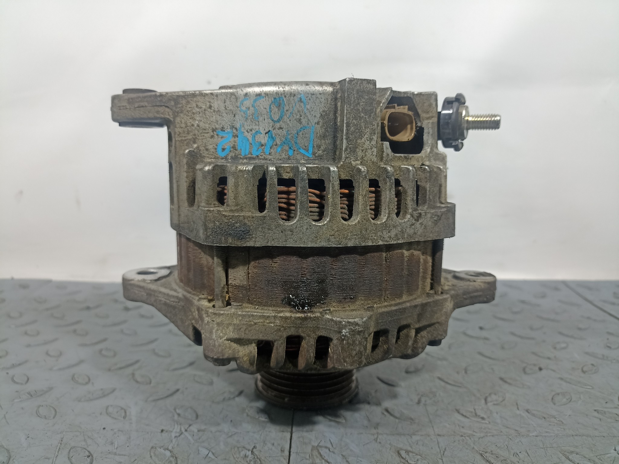 ГЕНЕРАТОР NISSAN 231005Y700  DY1342Z
