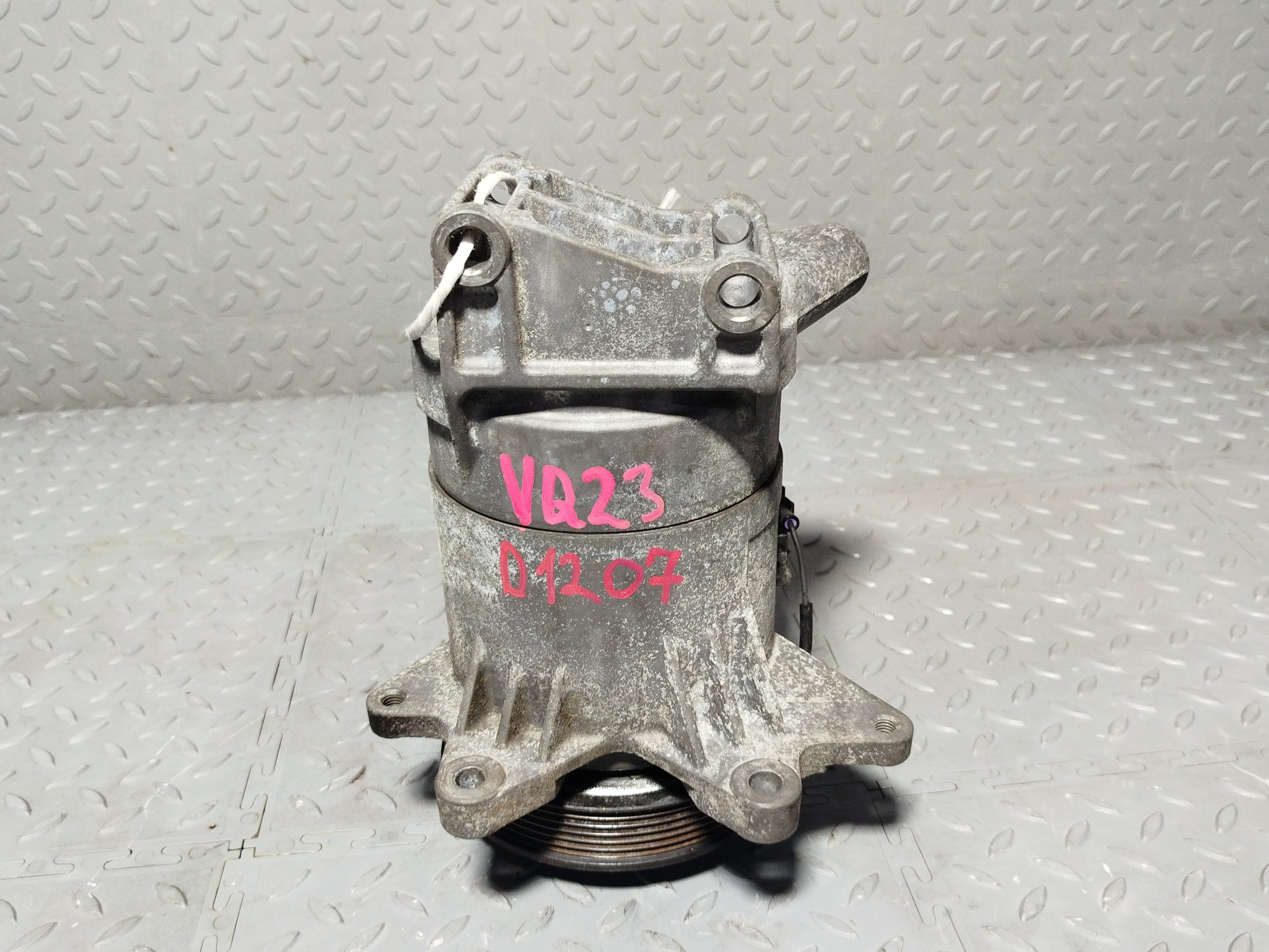 КОМПРЕССОР КОНДИЦИОНЕРА NISSAN 926009Y400 D1207