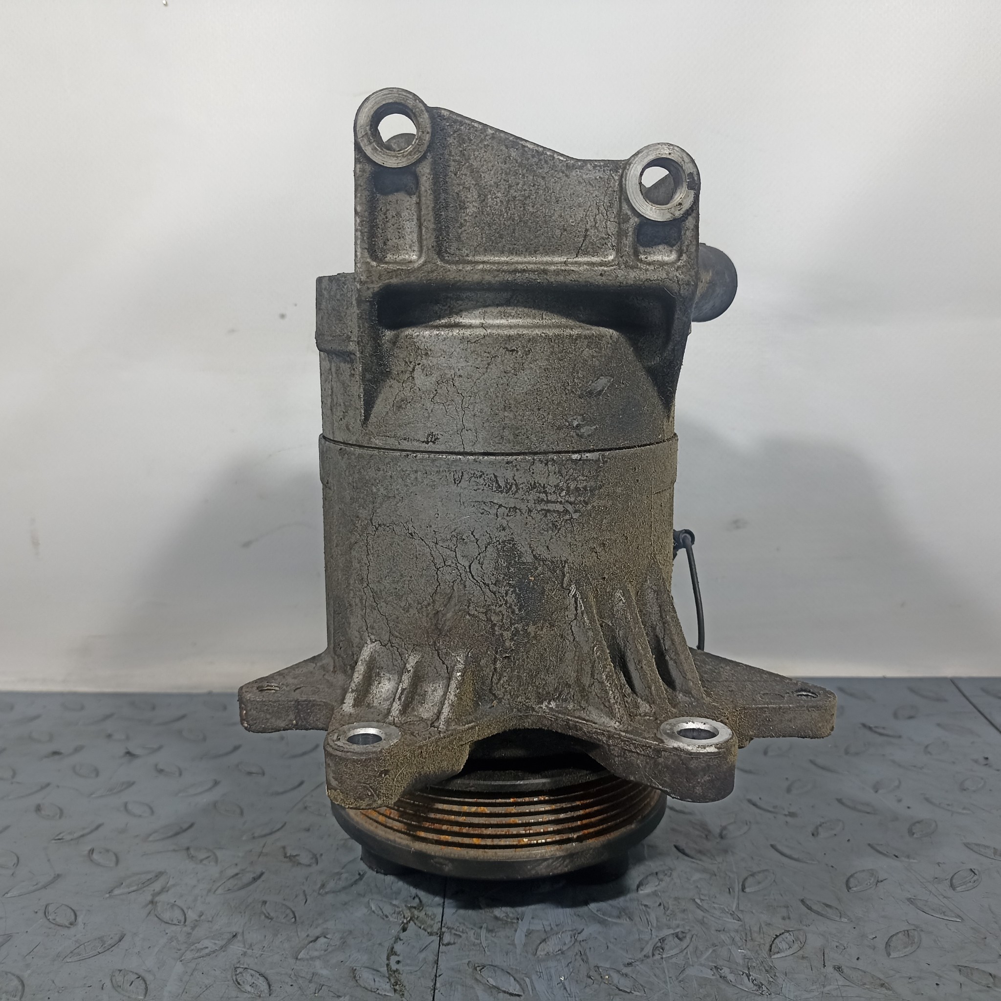 КОМПРЕССОР КОНДИЦИОНЕРА NISSAN 926009Y400 DY1340Z