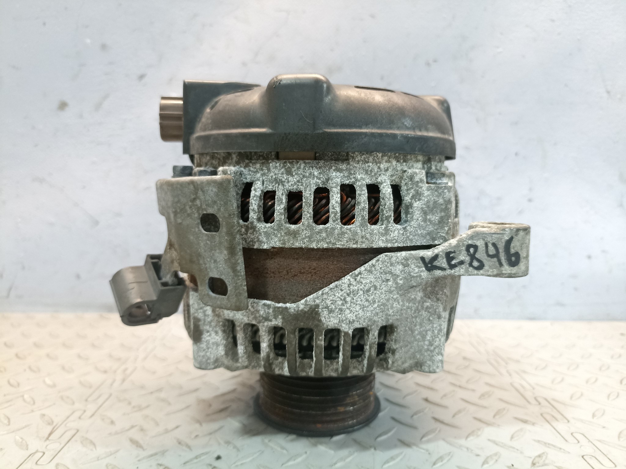 ГЕНЕРАТОР TOYOTA 2706028230  KE846Z