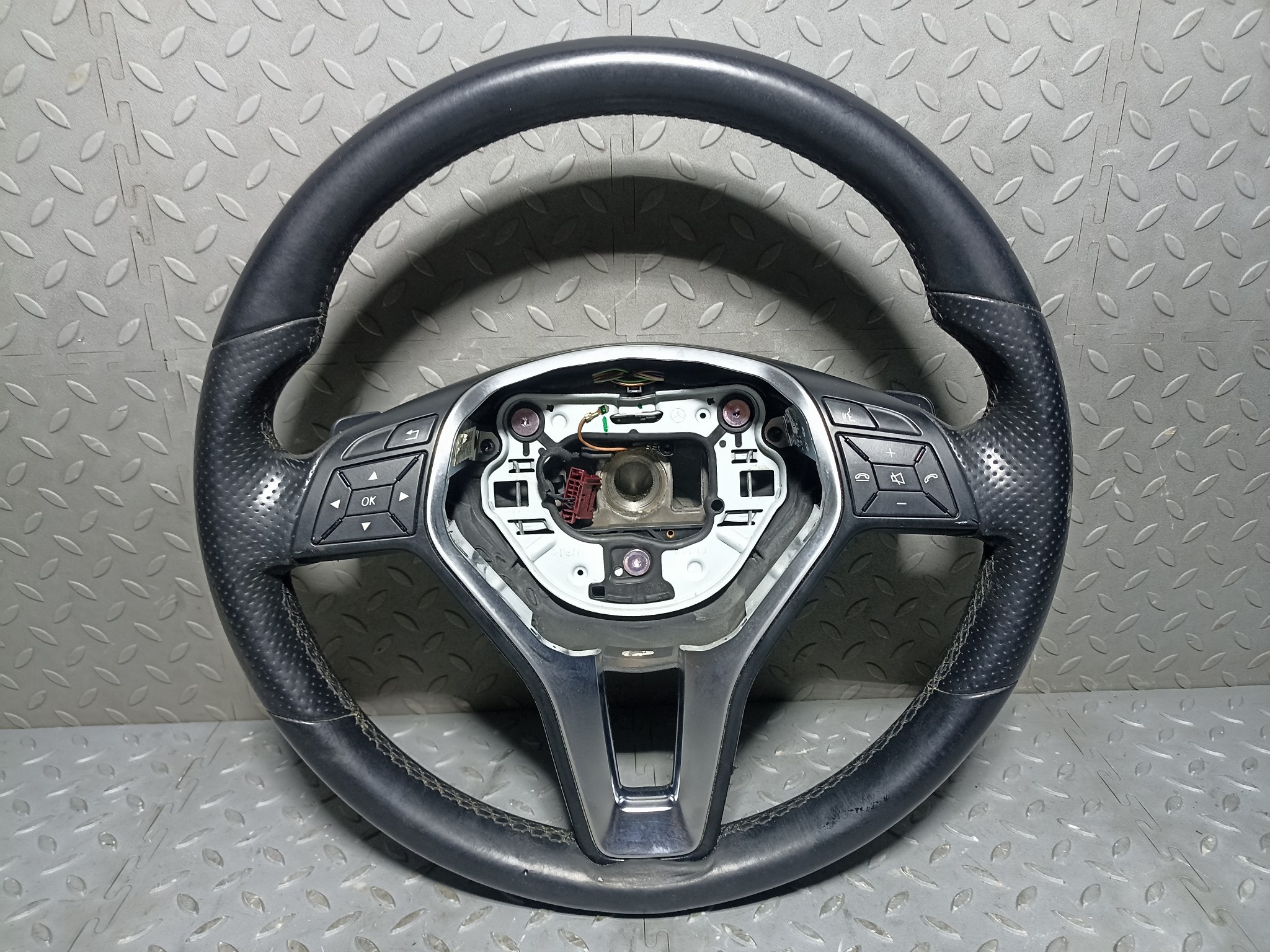 РУЛЬ MERCEDES-BENZ A21846006189E38 черный, 792U YE037