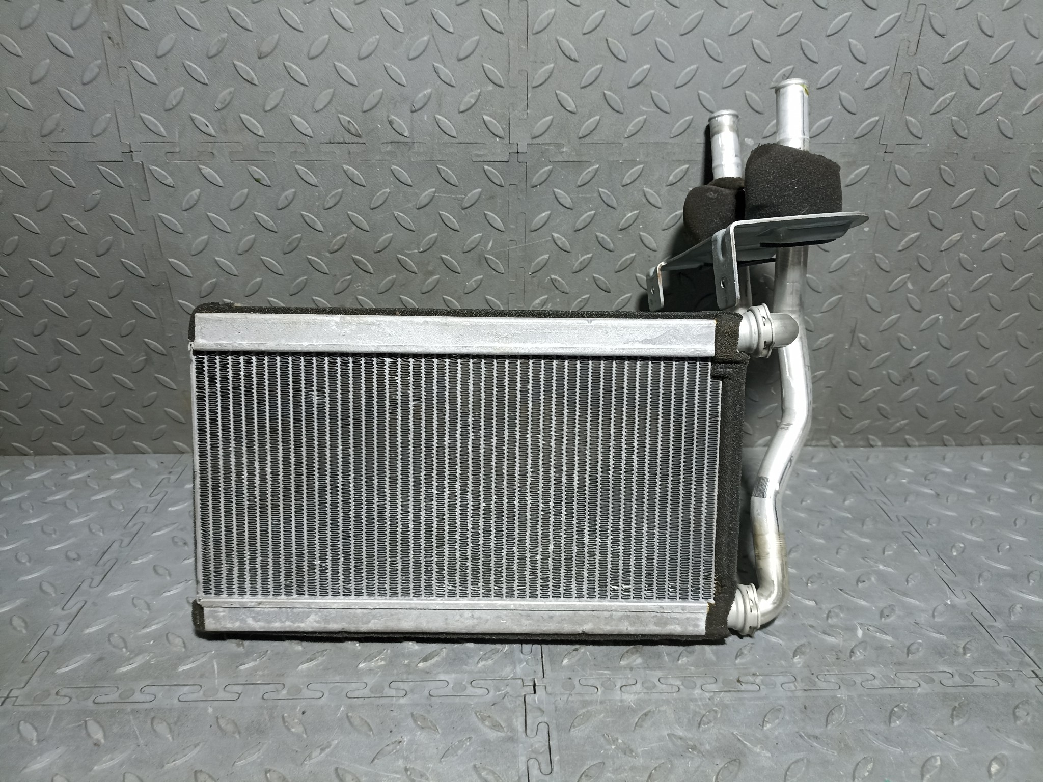 РАДИАТОР ПЕЧКИ MAZDA L08161A10 D471