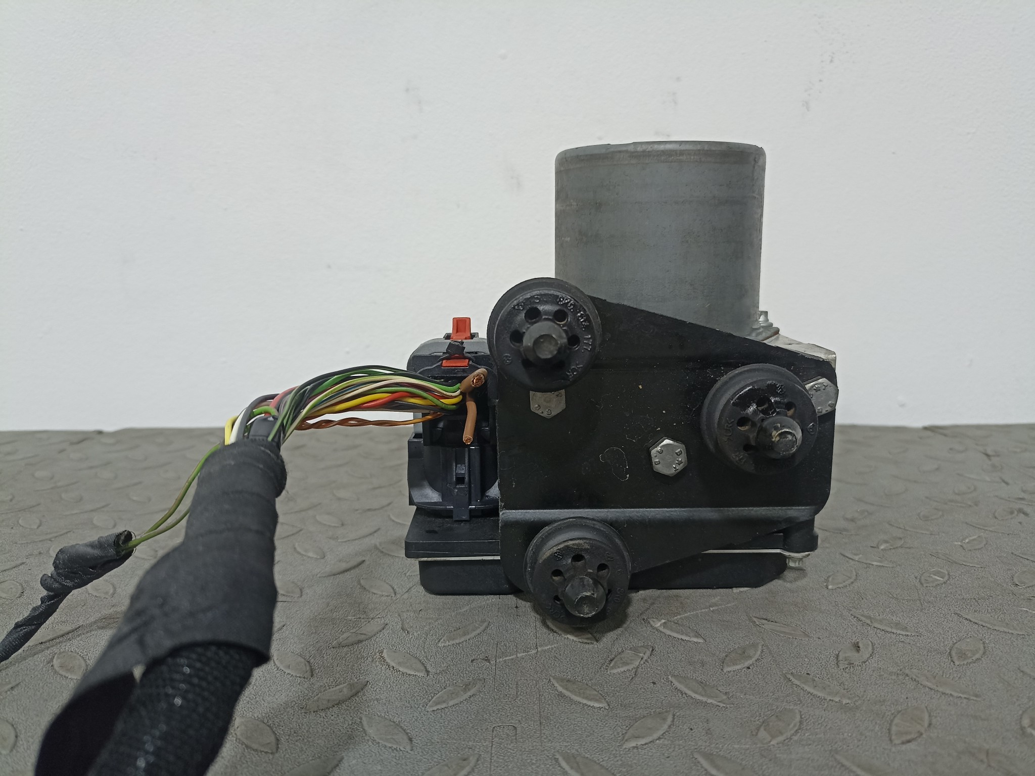 БЛОК ABS AUDI 8K0614517GD YE059