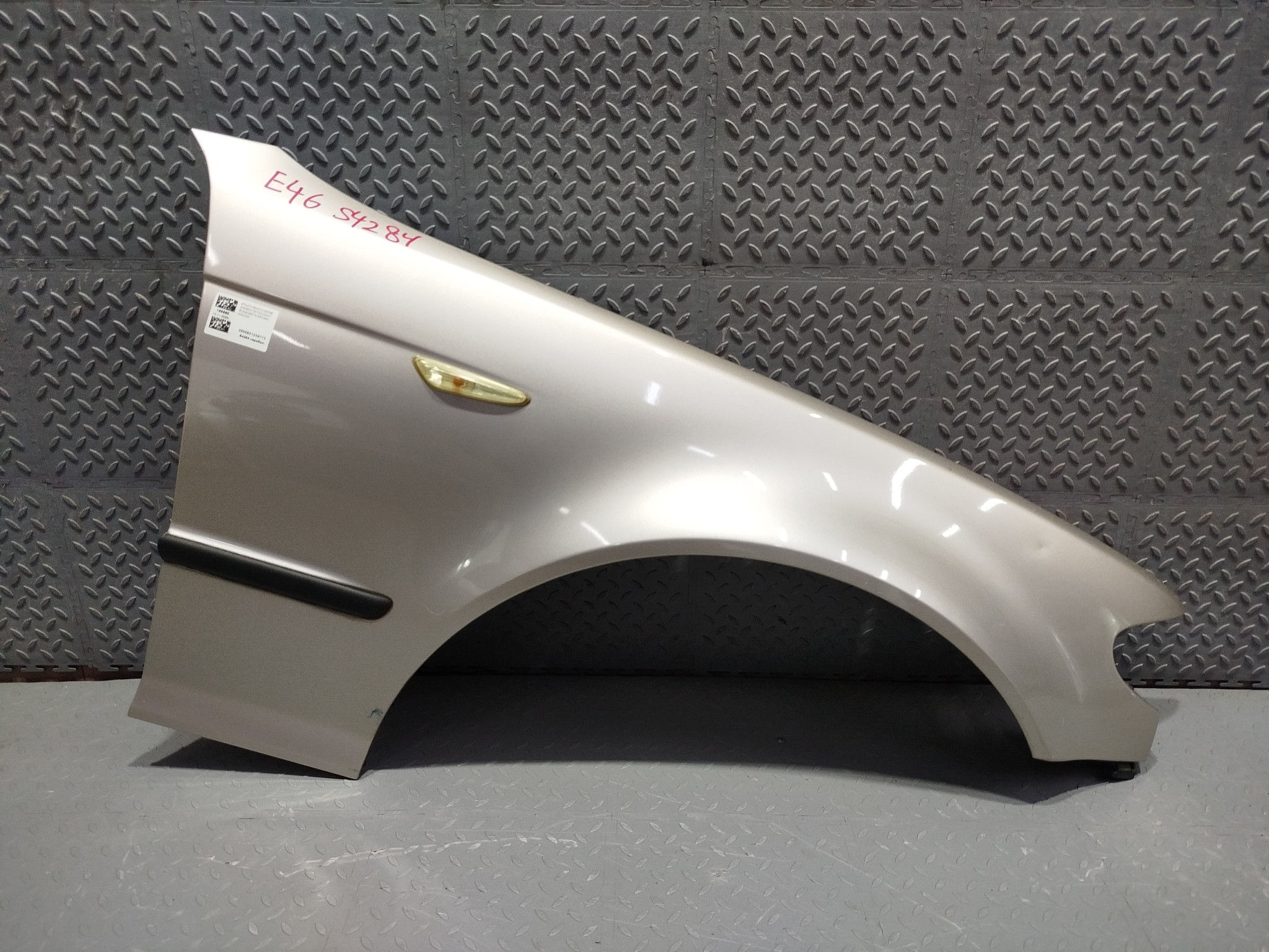 КРЫЛО BMW 3-SERIES 41357042324 ПЕРЕДНЕЕ ПРАВОЕ бежевый, A10 S4284