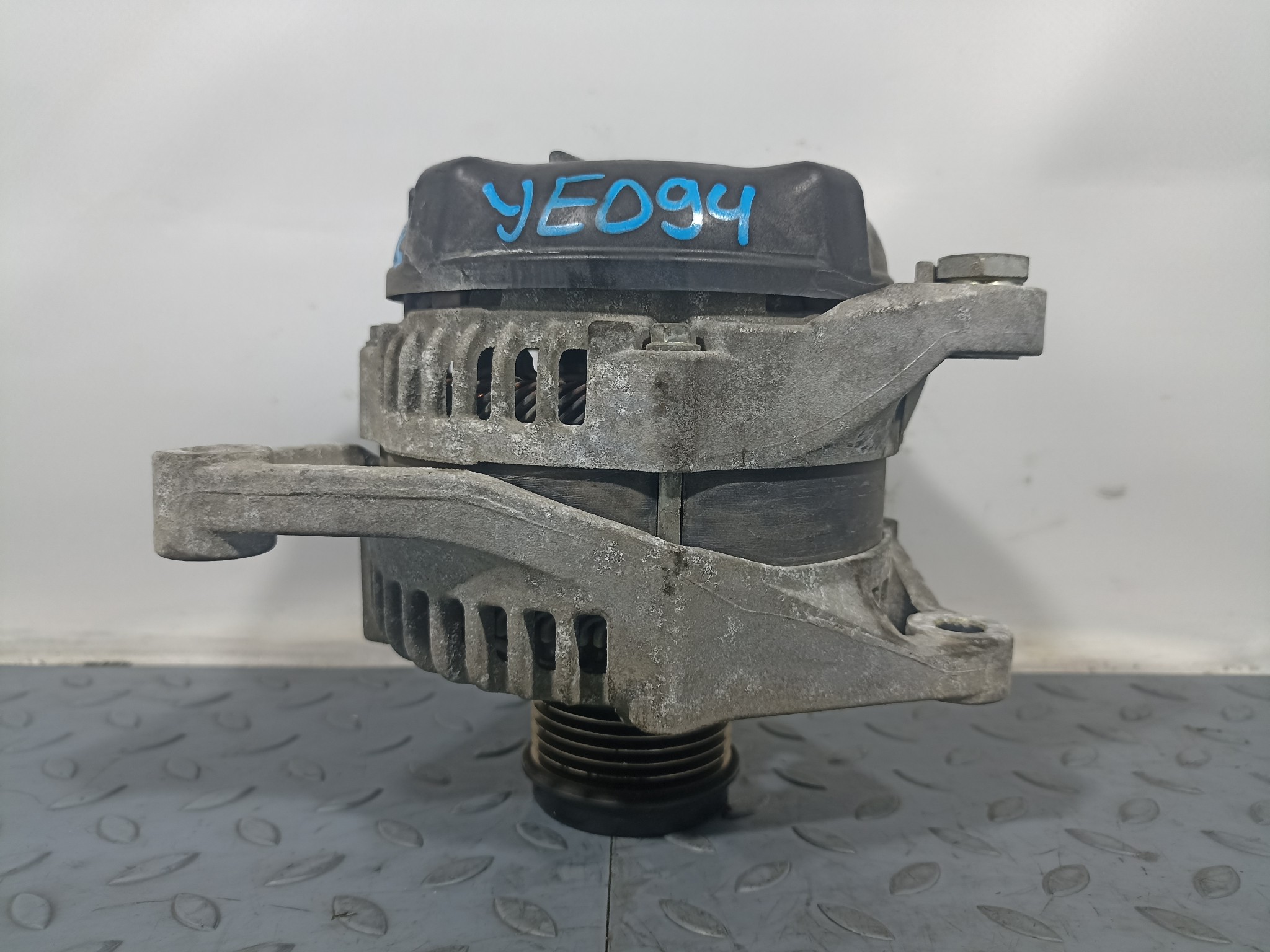 ГЕНЕРАТОР TOYOTA LEXUS 2706036060  YE094Z