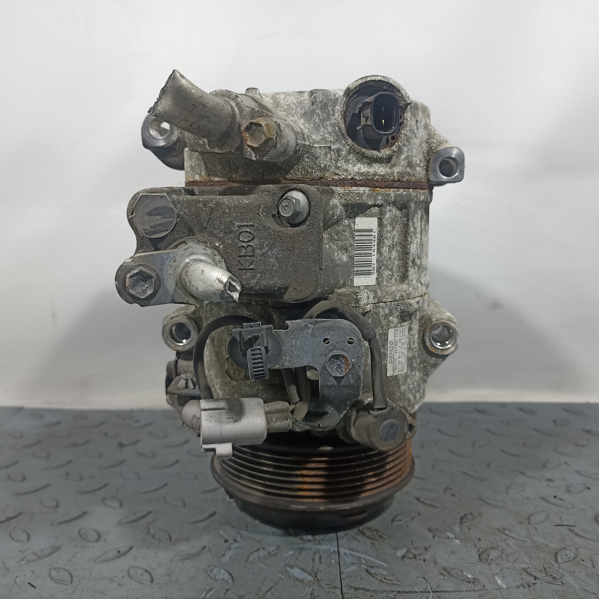 КОМПРЕССОР КОНДИЦИОНЕРА TOYOTA LEXUS 8832028420 FA1227Z