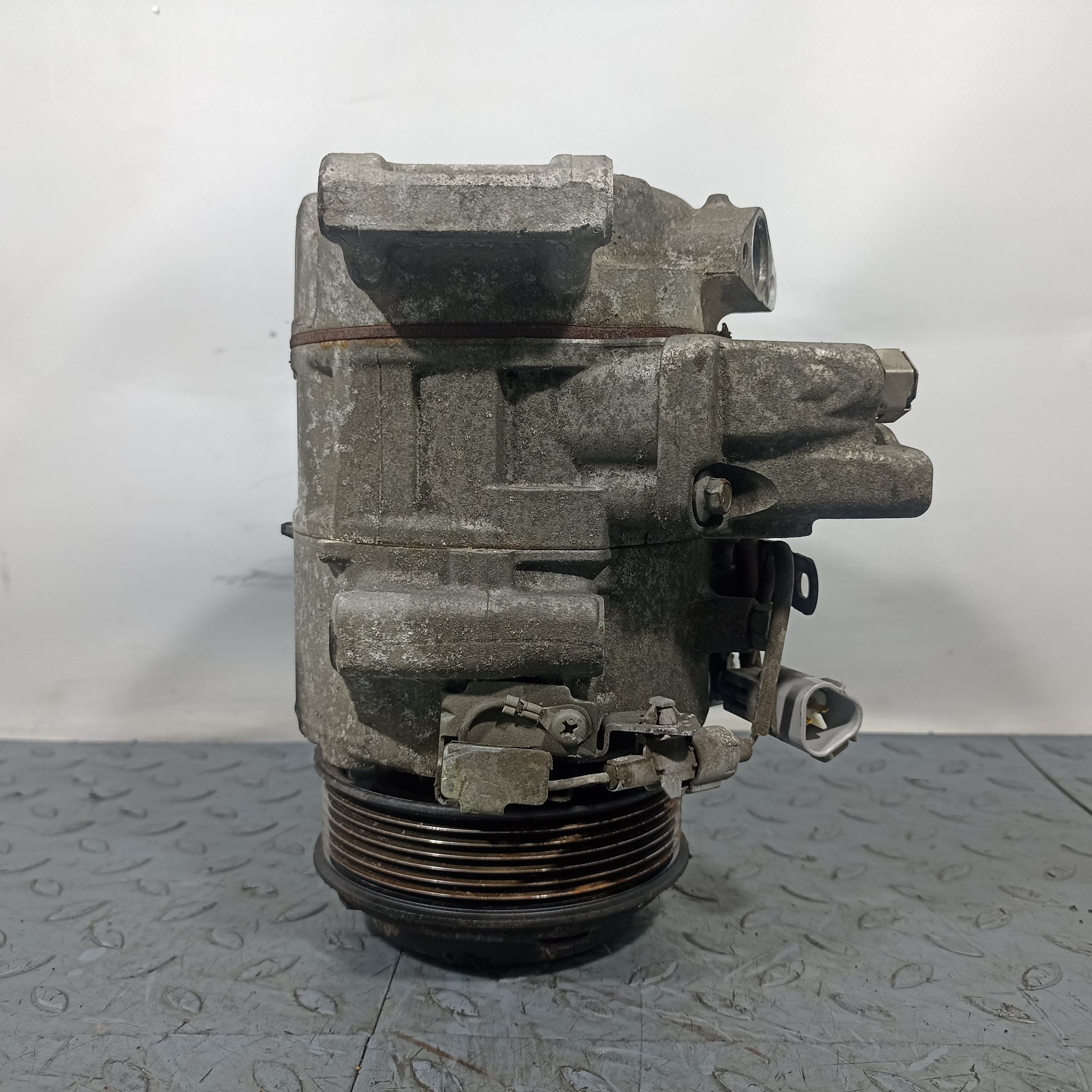 КОМПРЕССОР КОНДИЦИОНЕРА TOYOTA LEXUS 8832028420 S4407Z