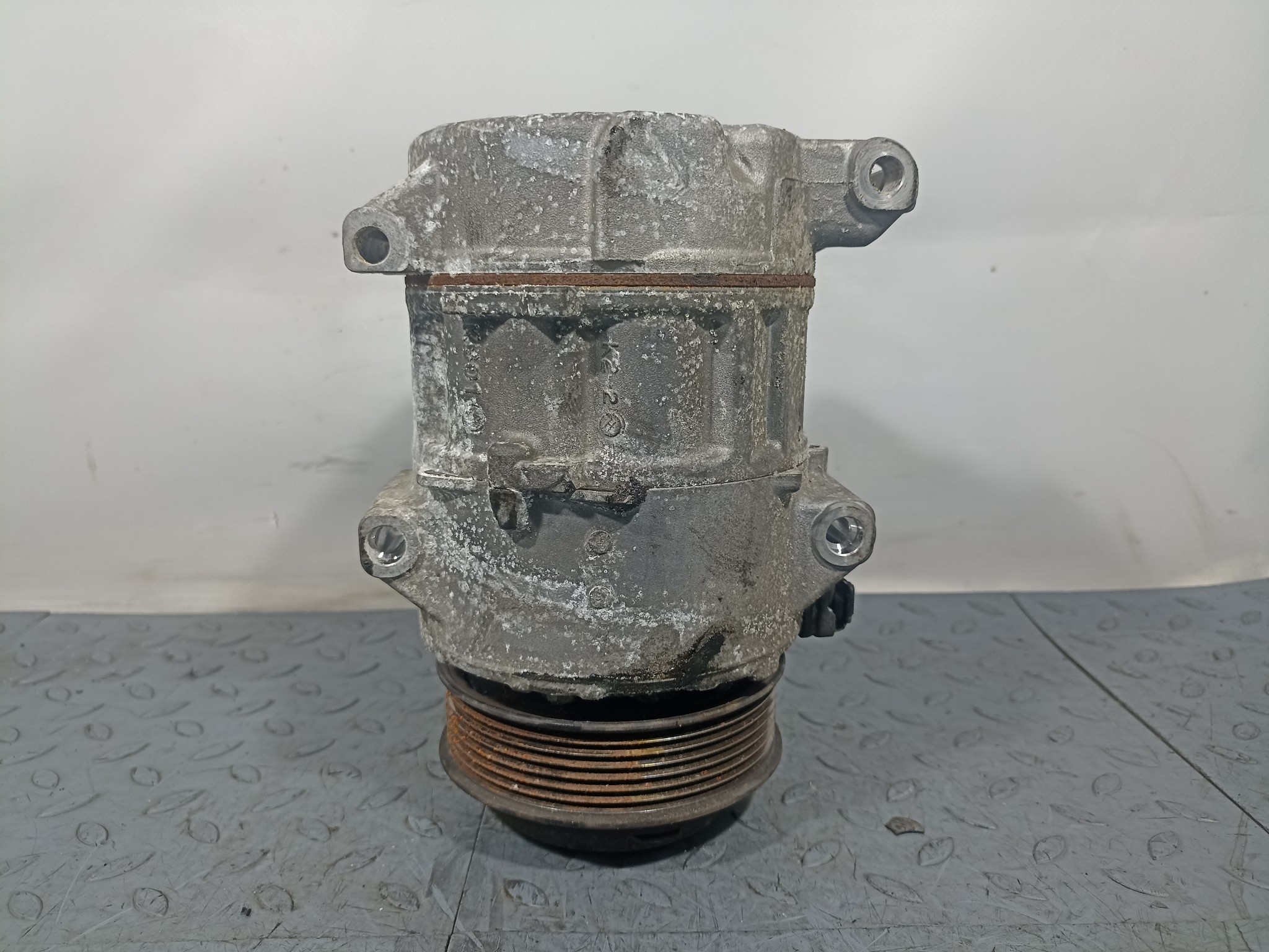 КОМПРЕССОР КОНДИЦИОНЕРА TOYOTA LEXUS 8832028420 YA024Z