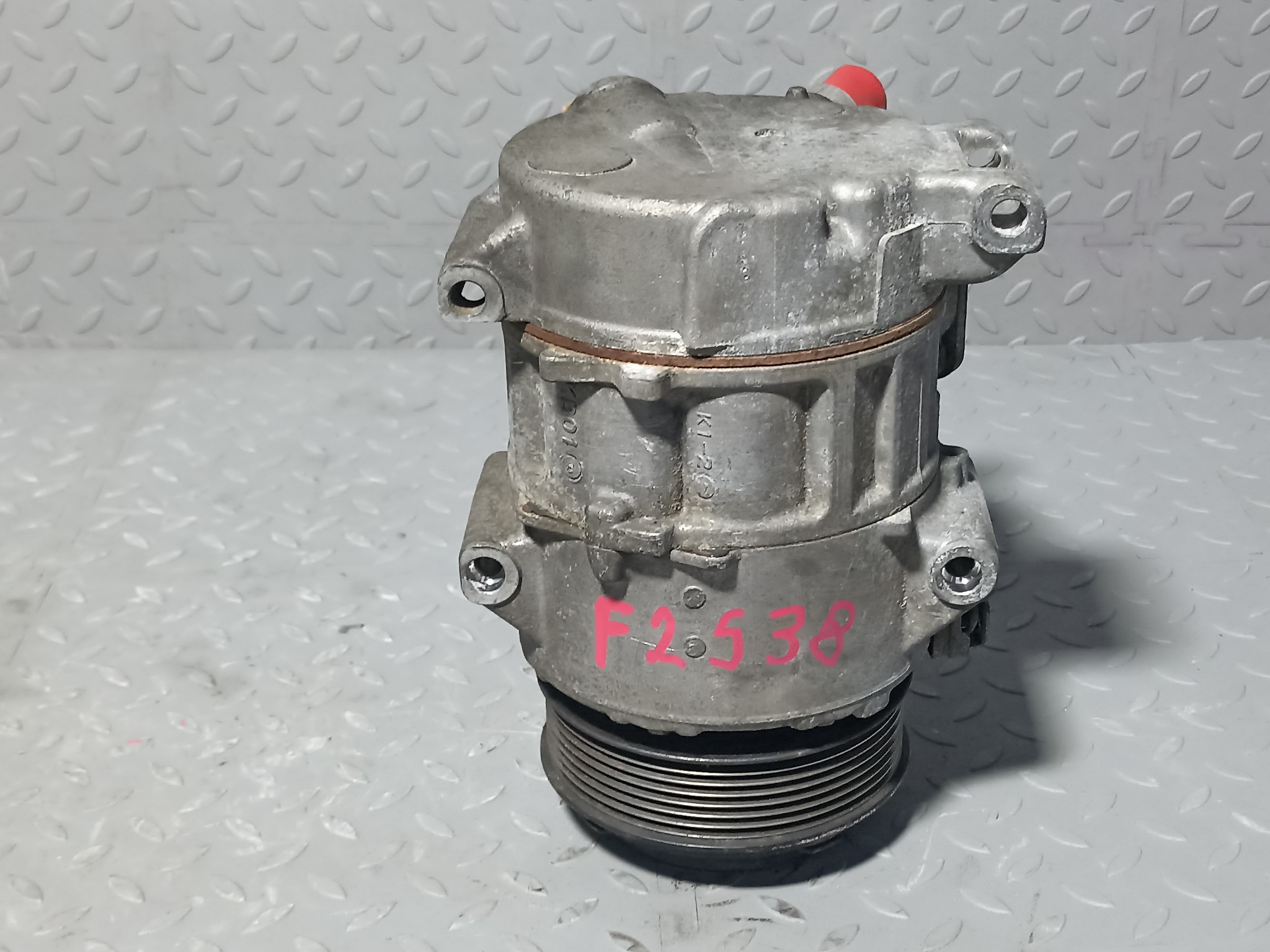 КОМПРЕССОР КОНДИЦИОНЕРА TOYOTA LEXUS 8832028420 F2538Z