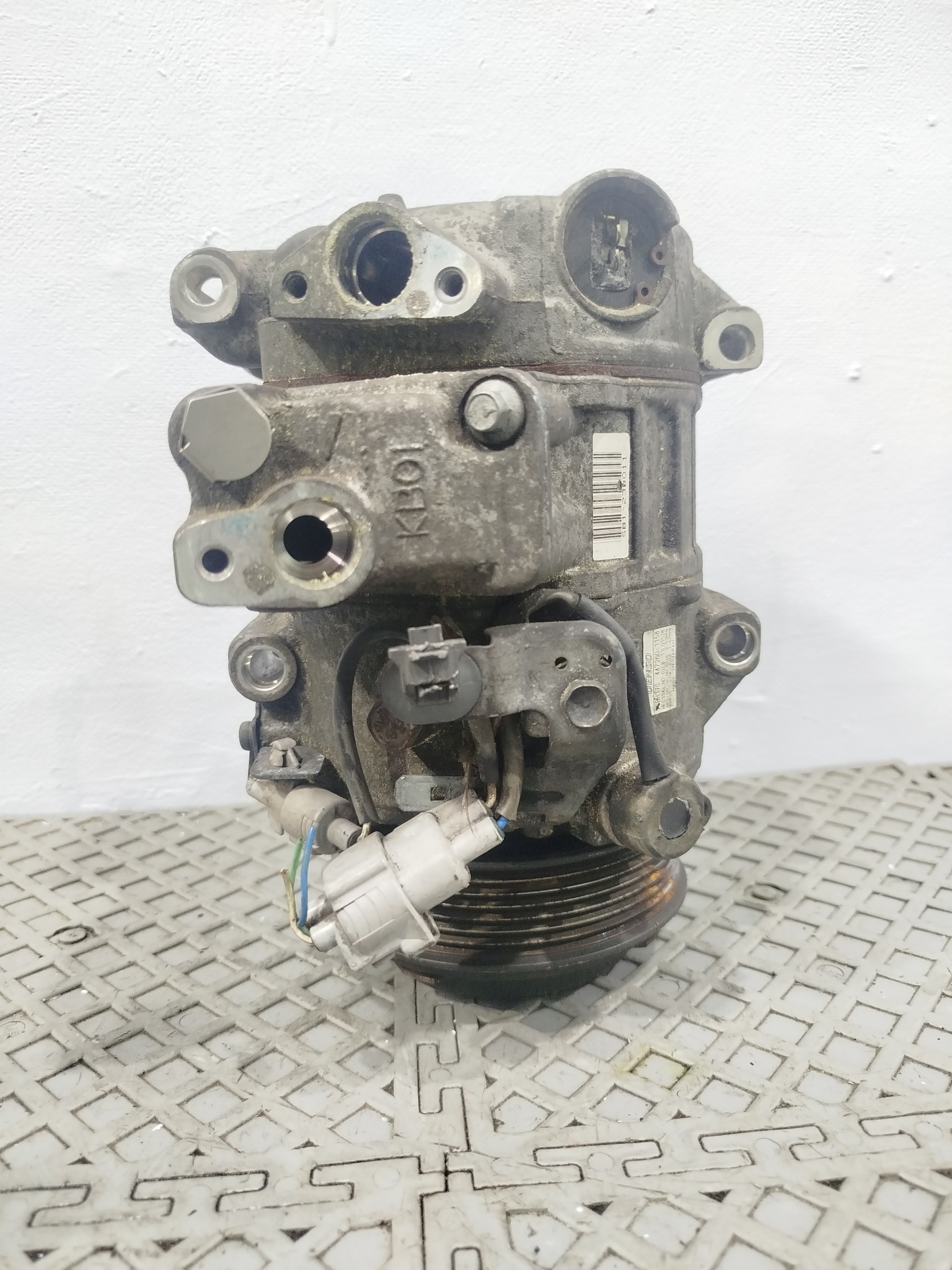 КОМПРЕССОР КОНДИЦИОНЕРА TOYOTA LEXUS 8832028420 VB089Z