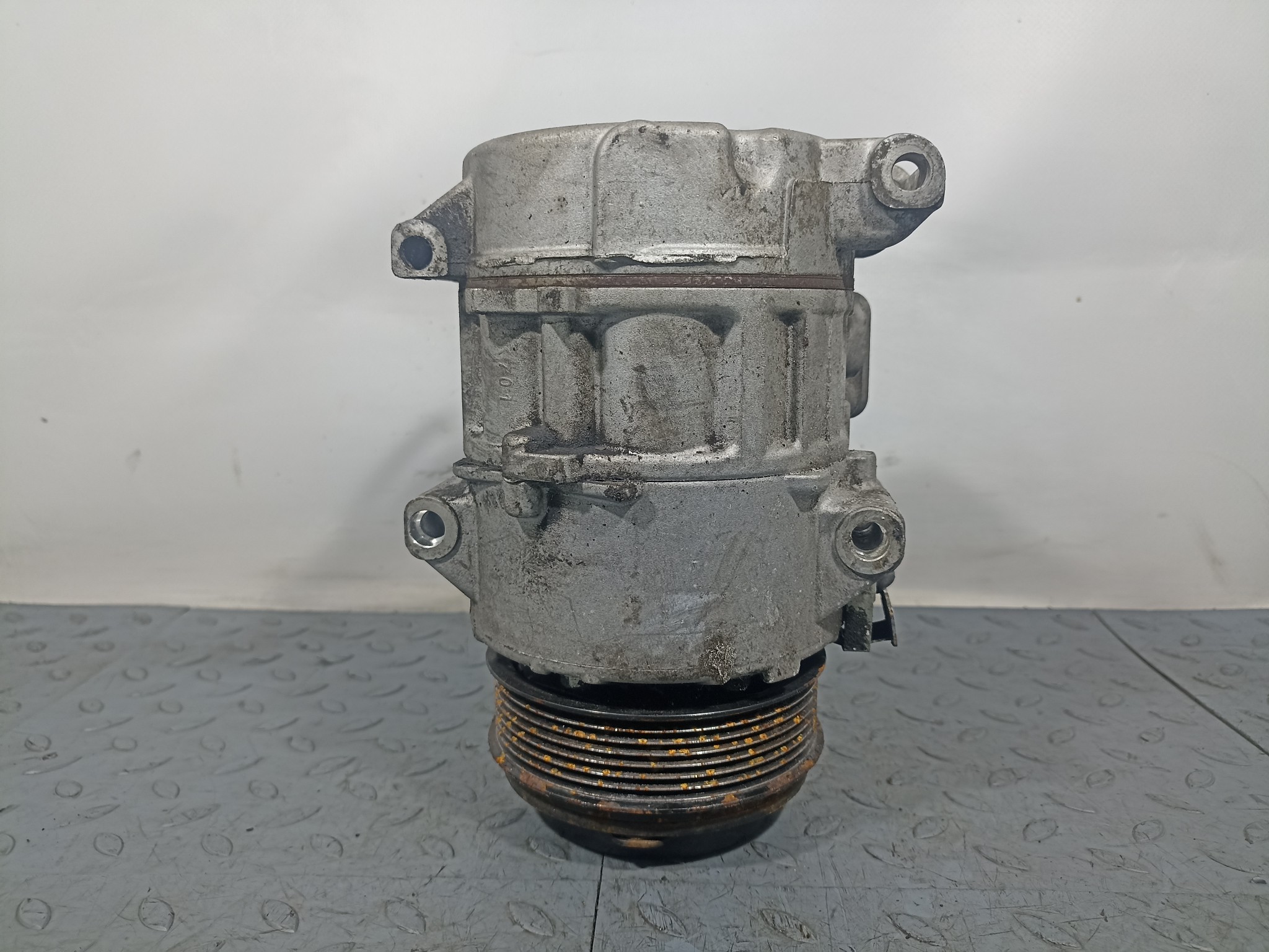 КОМПРЕССОР КОНДИЦИОНЕРА TOYOTA LEXUS 8832028420 YA021Z
