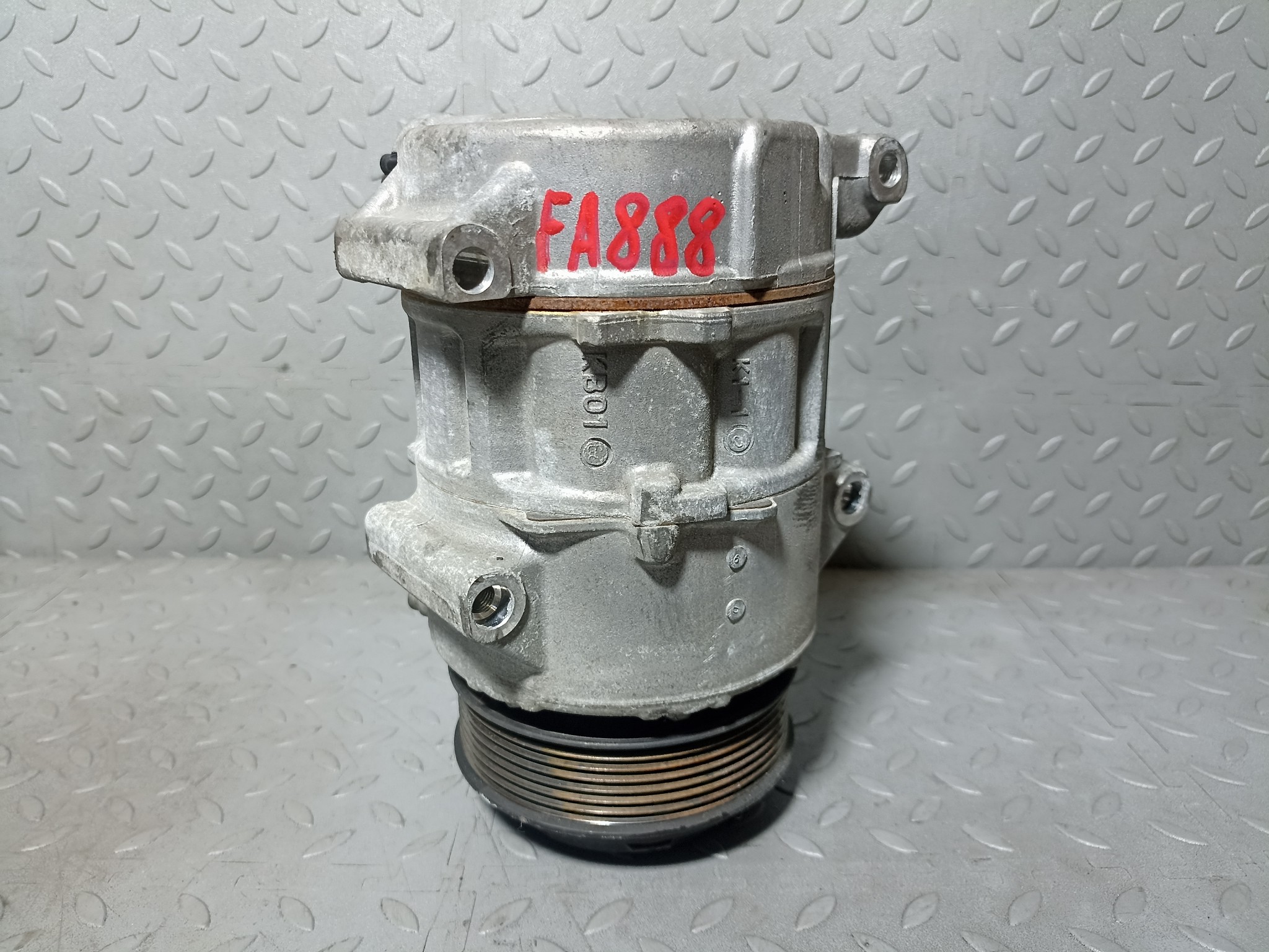 КОМПРЕССОР КОНДИЦИОНЕРА TOYOTA LEXUS 8832028420 FA888Z