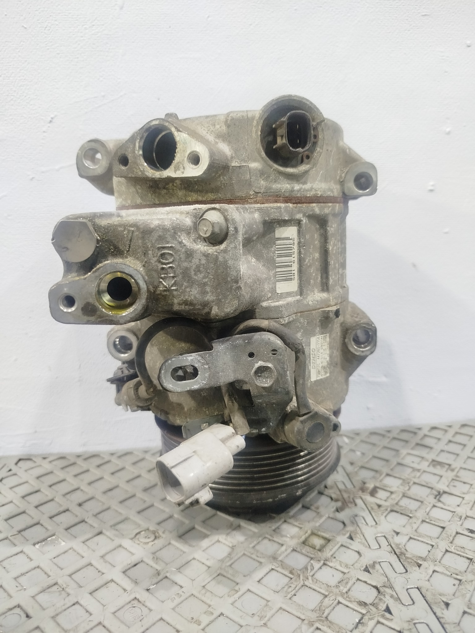КОМПРЕССОР КОНДИЦИОНЕРА TOYOTA LEXUS 8832028420 FA477Z