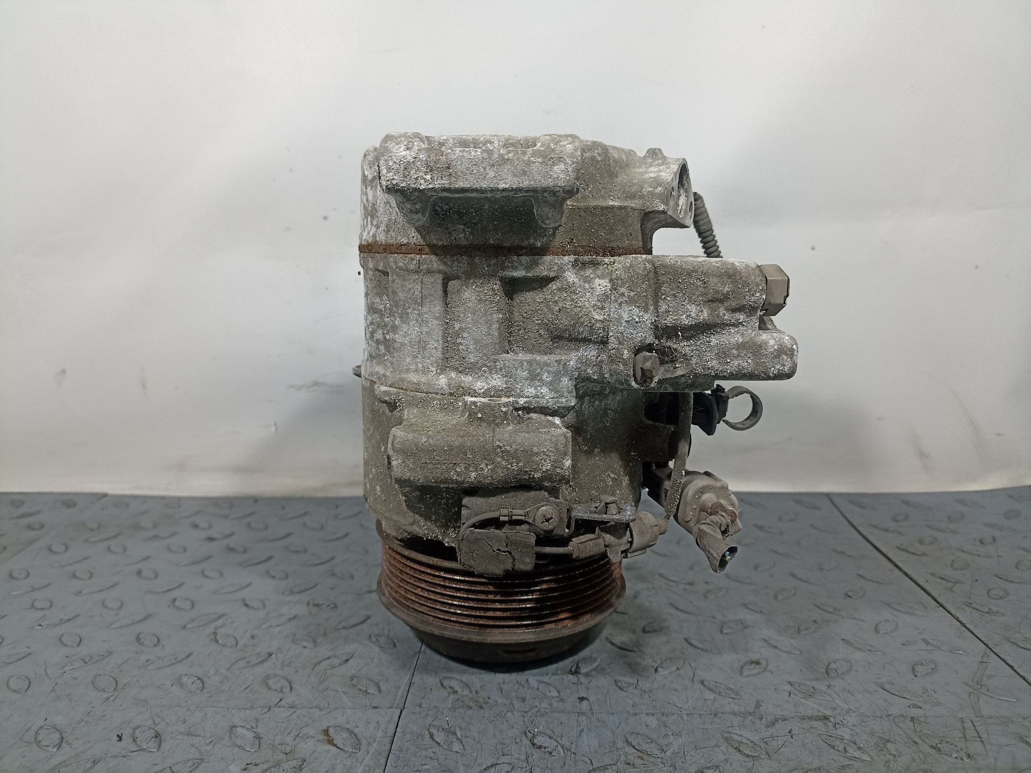 КОМПРЕССОР КОНДИЦИОНЕРА TOYOTA LEXUS 8832028420 YA114Z