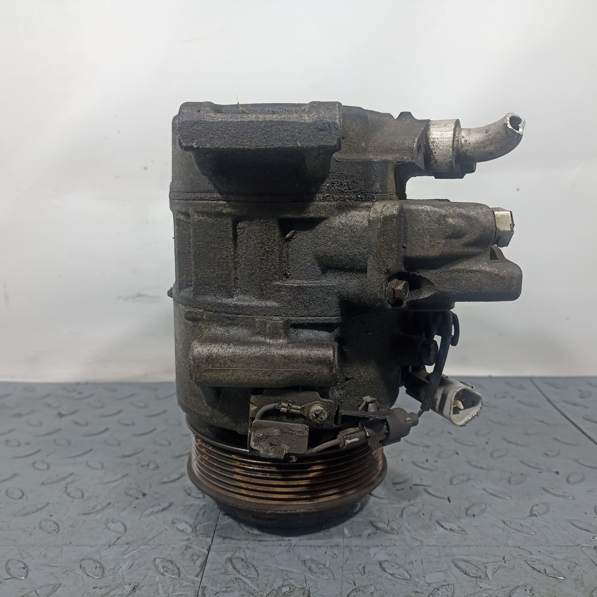 КОМПРЕССОР КОНДИЦИОНЕРА TOYOTA LEXUS 8832028420 FA1214Z