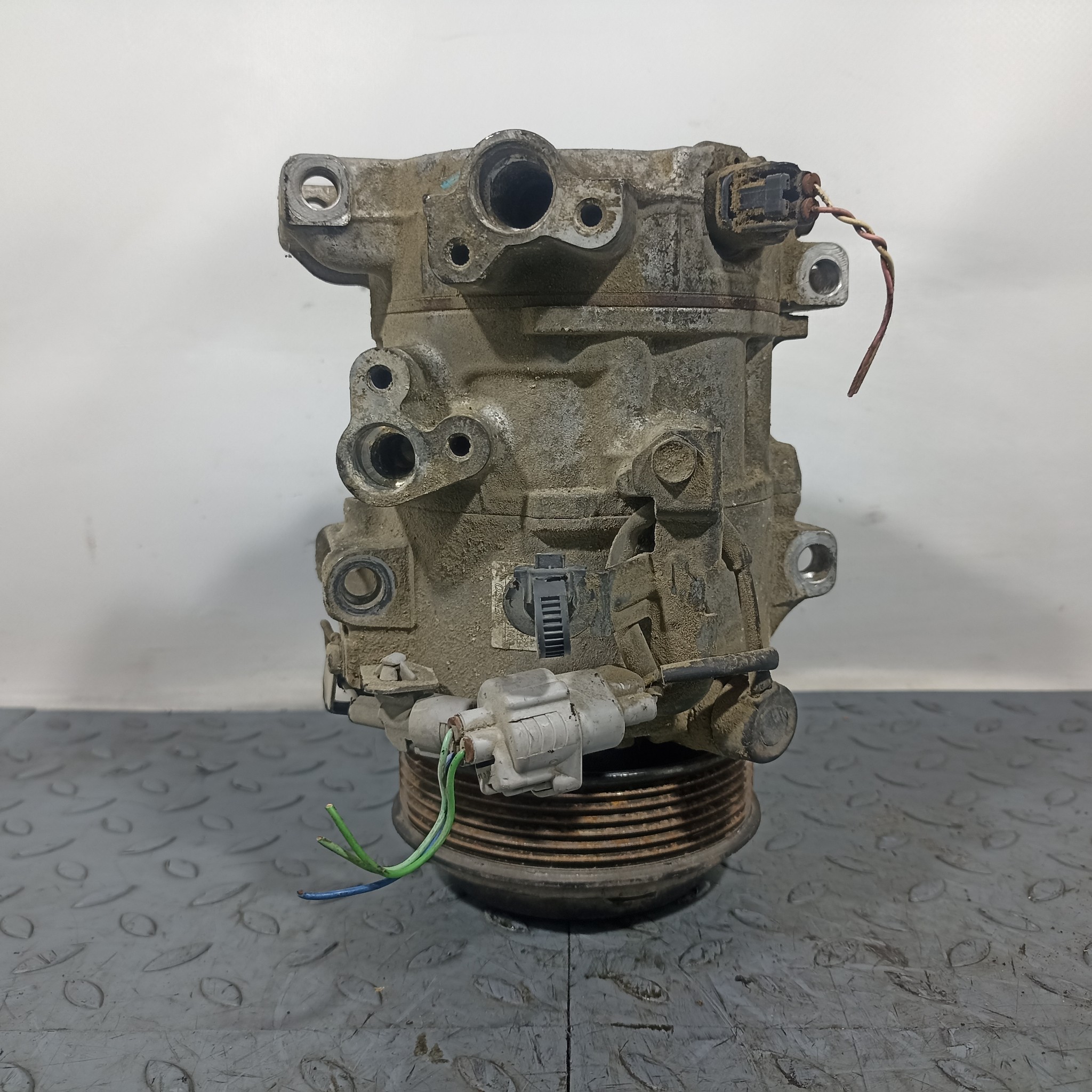 КОМПРЕССОР КОНДИЦИОНЕРА TOYOTA LEXUS 8832028420 DY1360Z