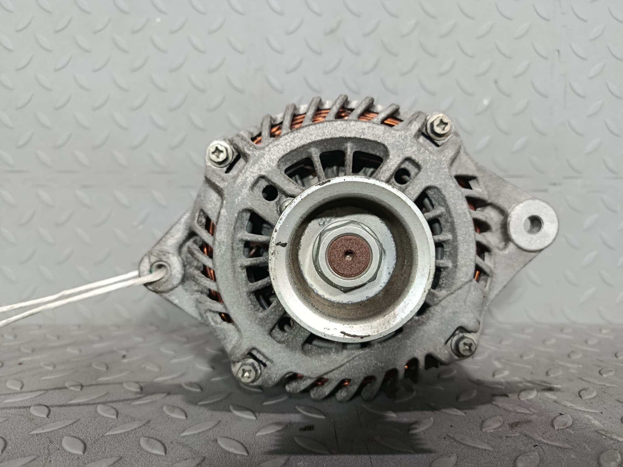 ГЕНЕРАТОР SUBARU 23700AA610  F2522Z