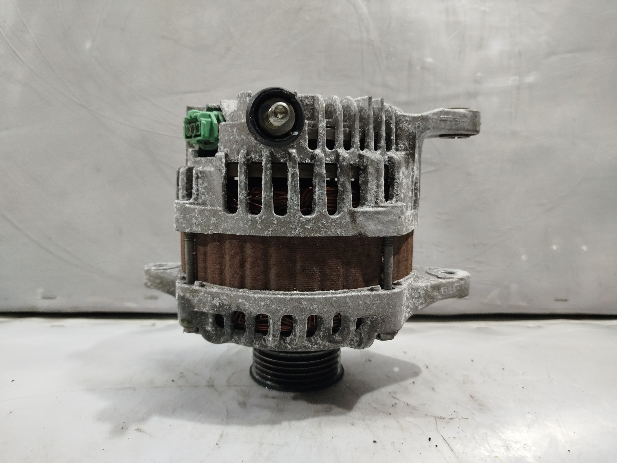 ГЕНЕРАТОР SUBARU 23700AA610  KB1854Z