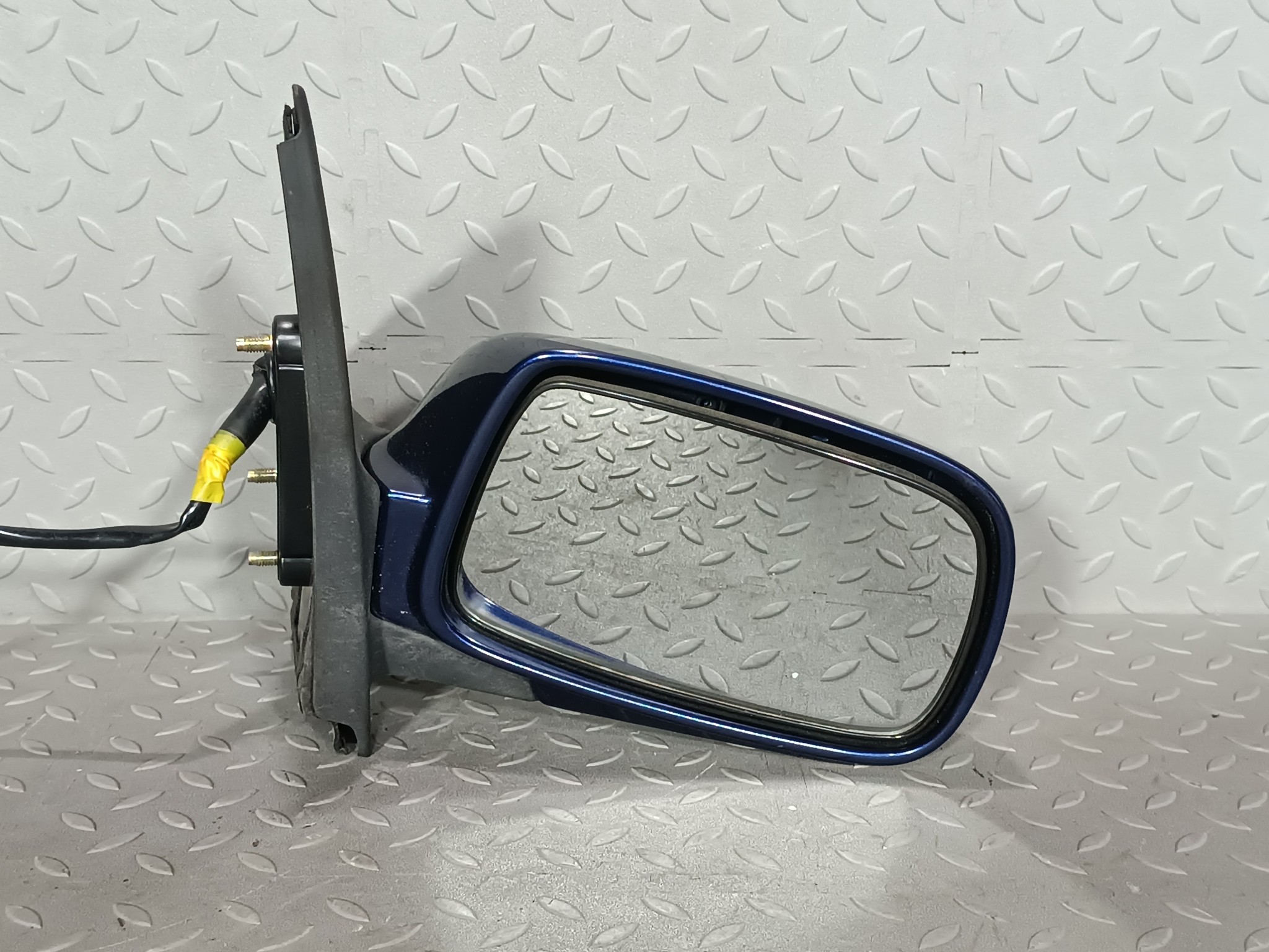 ЗЕРКАЛО TOYOTA PLATZ VITZ ПРАВОЕ 8791052101B0 синий, 8K8 S4386