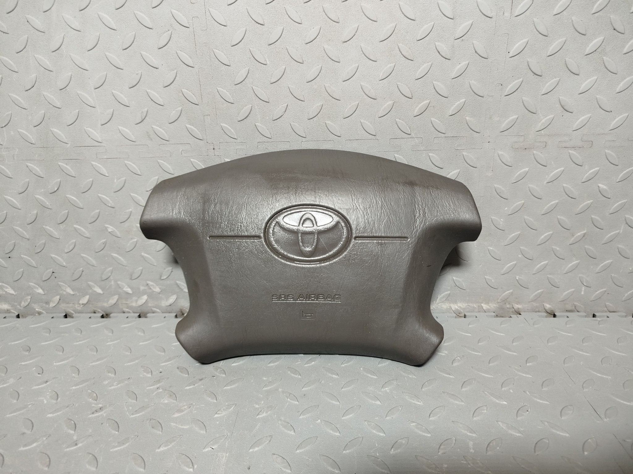 AIRBAG НА РУЛЬ TOYOTA  серый, 051 S4238