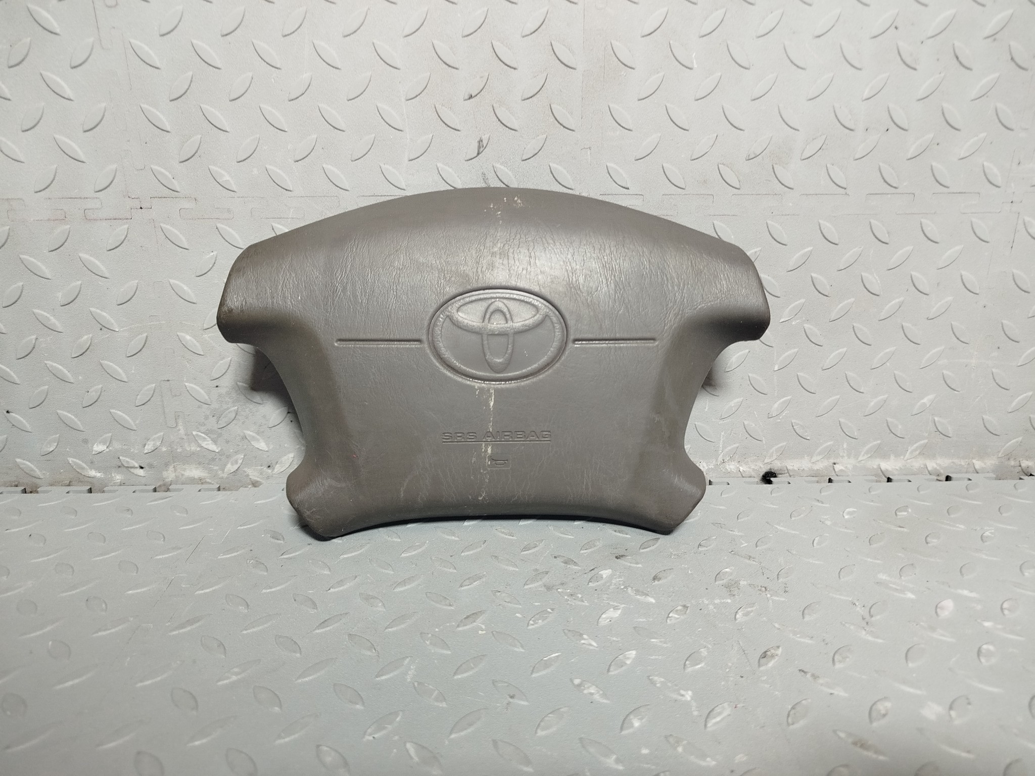 AIRBAG НА РУЛЬ TOYOTA  черный, 057 S4257
