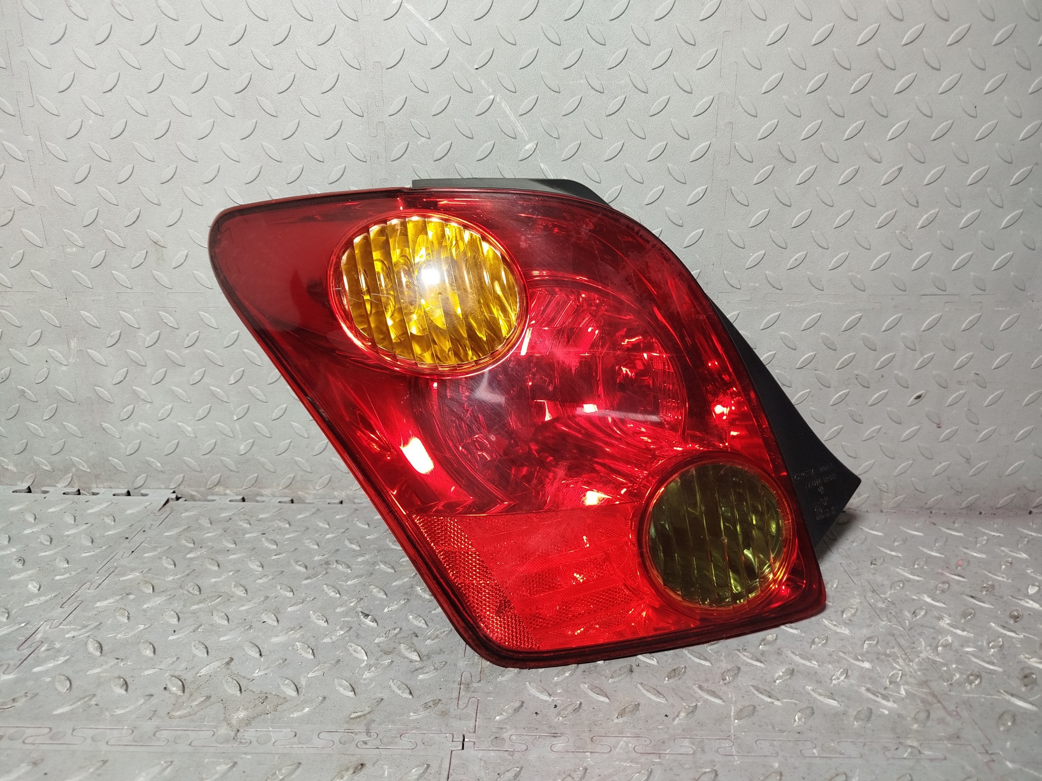 ФОНАРЬ TOYOTA ЛЕВЫЙ 8156052271  QE240