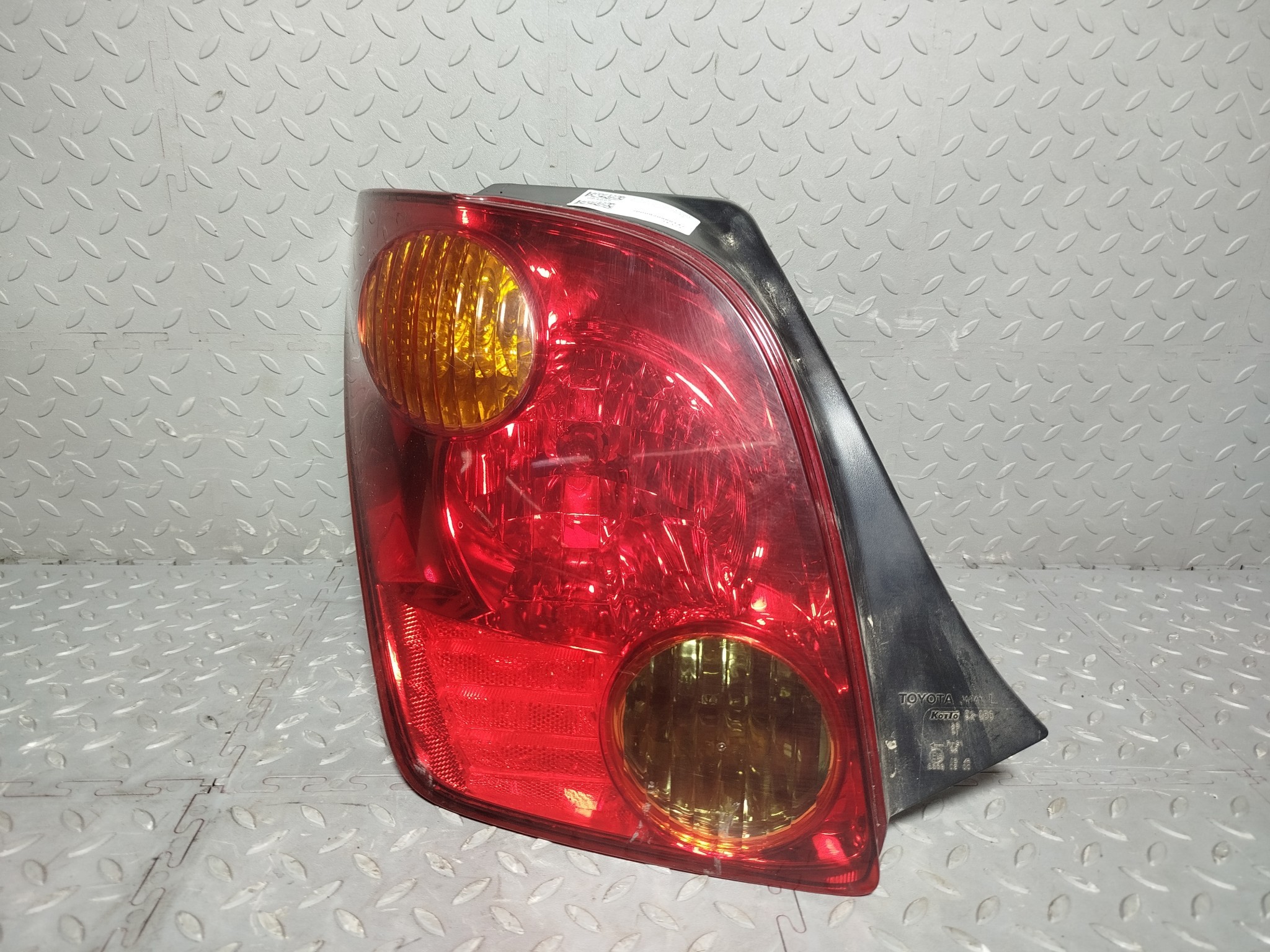ФОНАРЬ TOYOTA ЛЕВЫЙ 8156052271  TE172