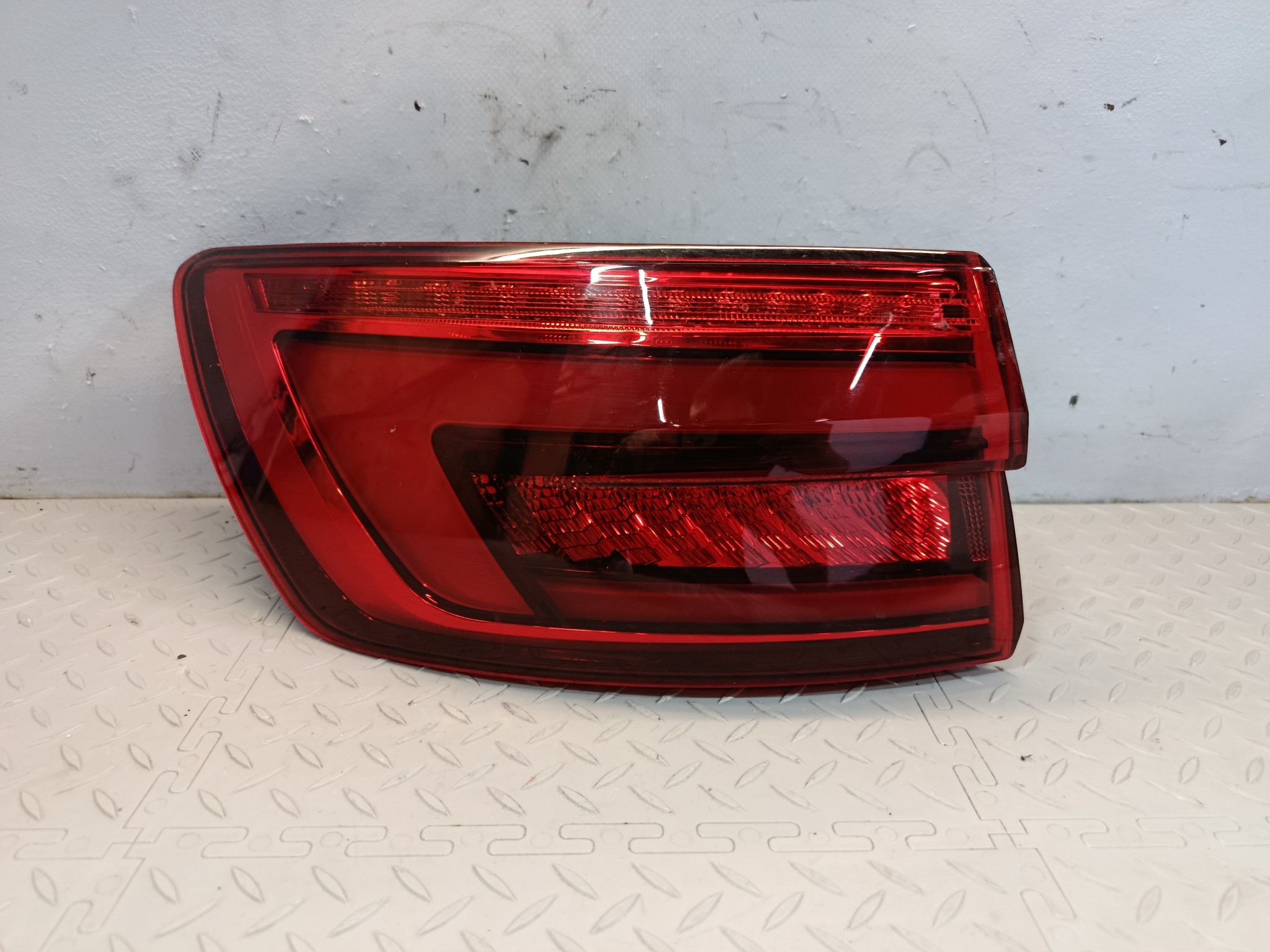 ФОНАРЬ AUDI ЛЕВЫЙ 8W9945091C FA955