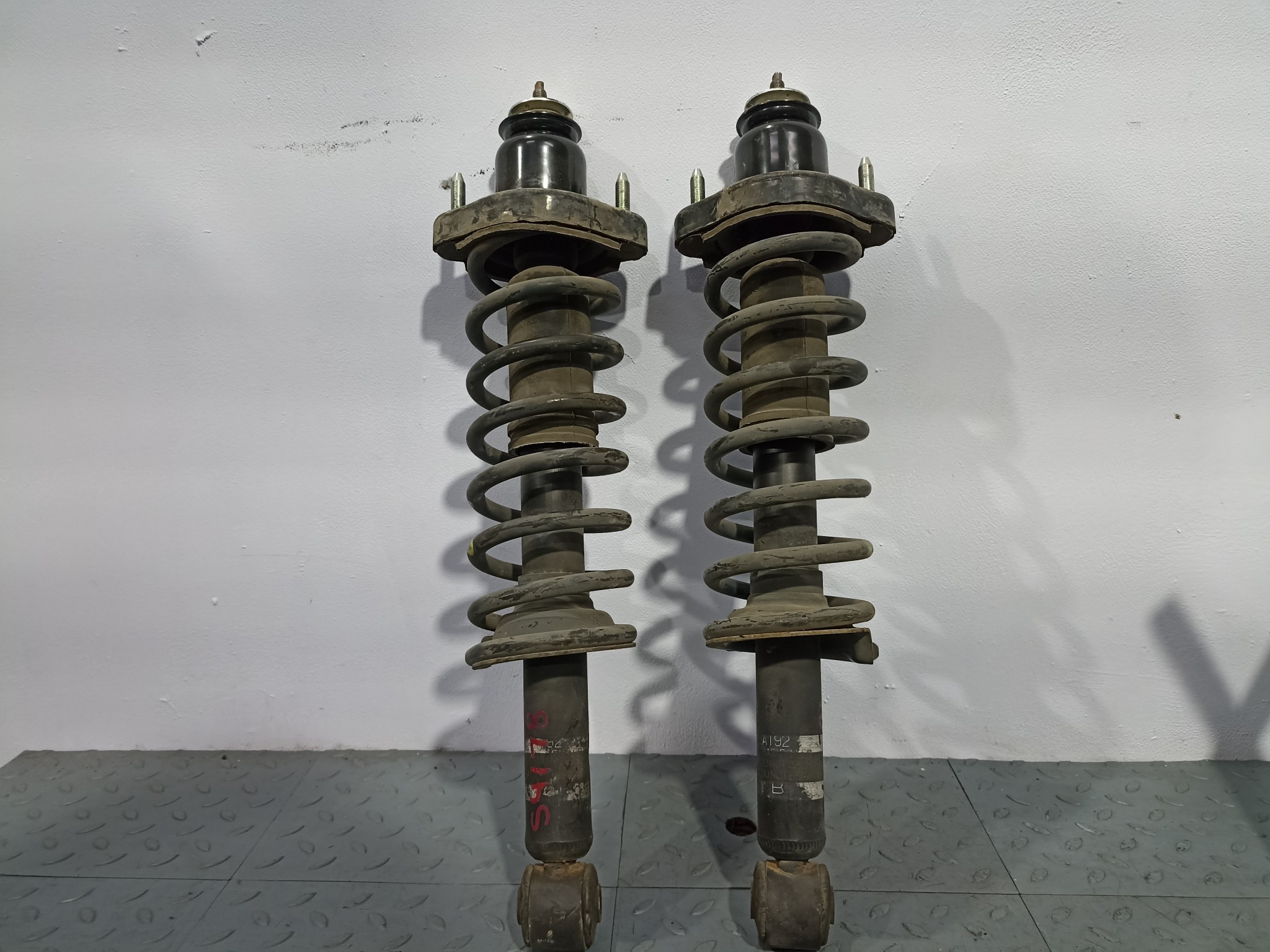 СТОЙКА ХОДОВКИ MITSUBISHI ЗАДНЯЯ ПРАВАЯ ЛЕВАЯ 4162A192 S4178