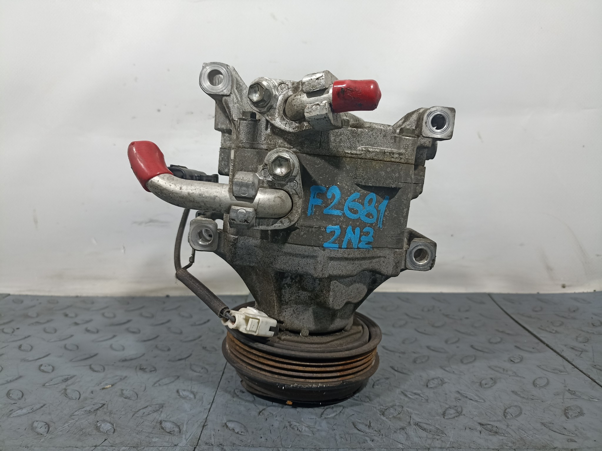 КОМПРЕССОР КОНДИЦИОНЕРА TOYOTA 883201A480  F2681Z