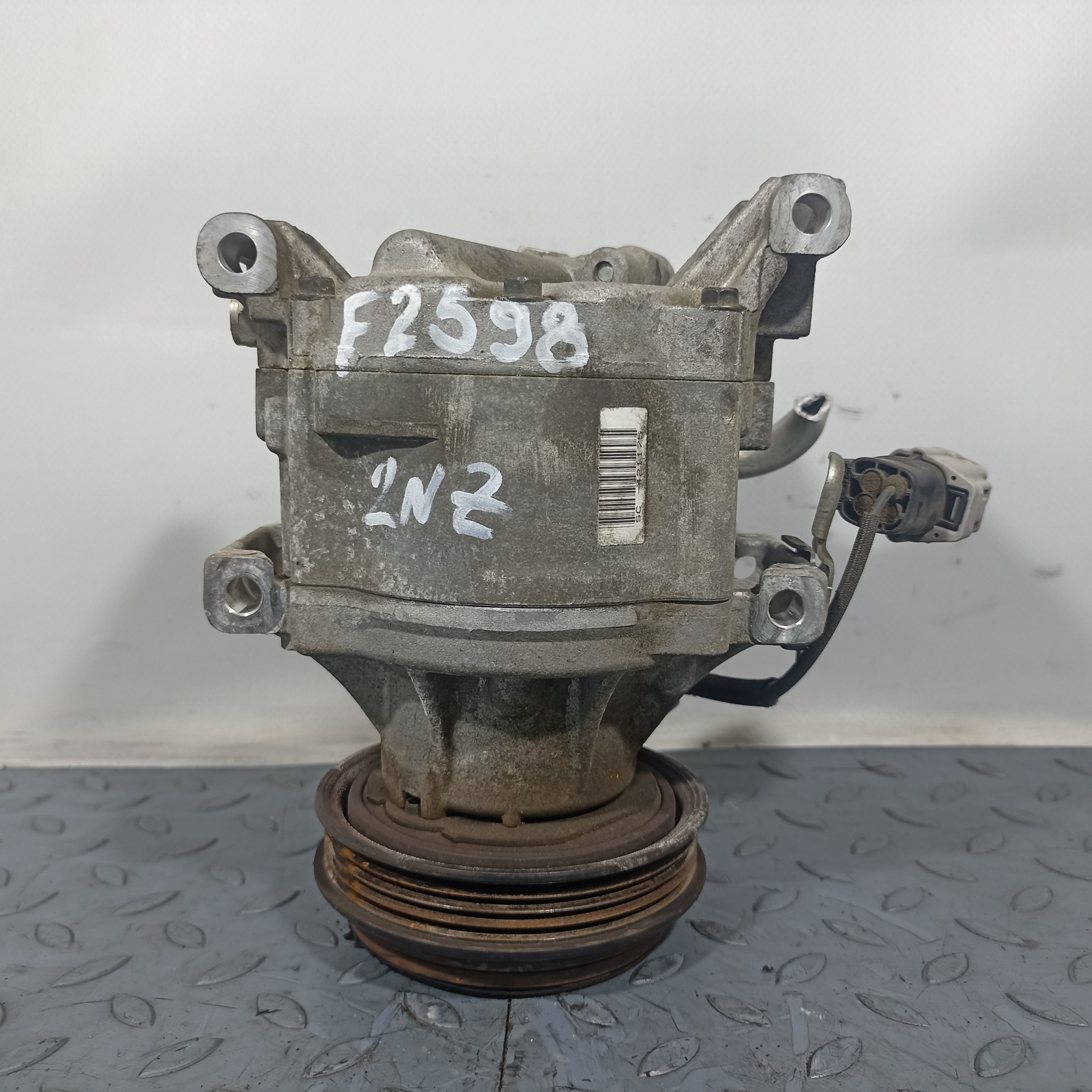 КОМПРЕССОР КОНДИЦИОНЕРА TOYOTA 883201A480  F2598Z