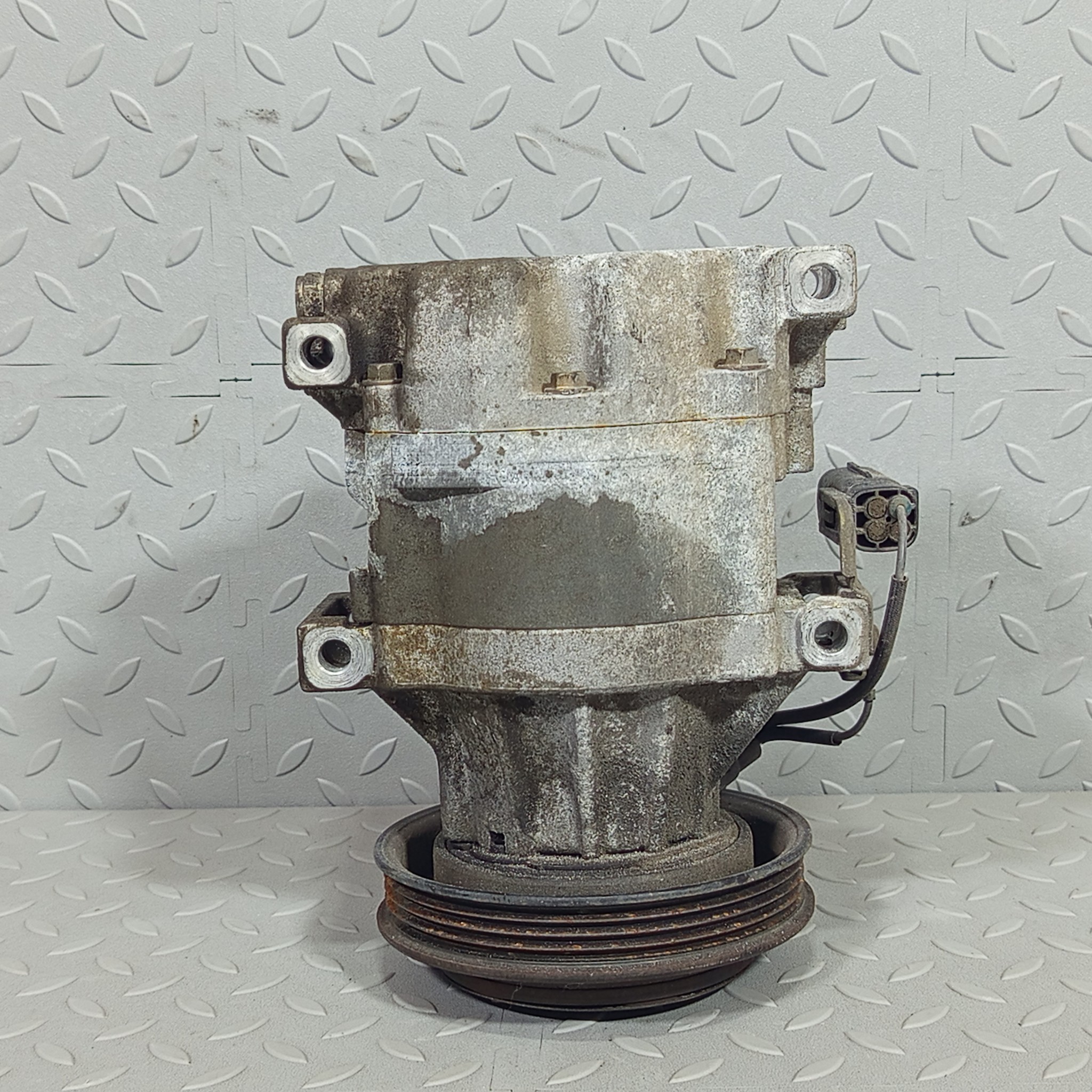 КОМПРЕССОР КОНДИЦИОНЕРА TOYOTA 883201A480  FA1073Z
