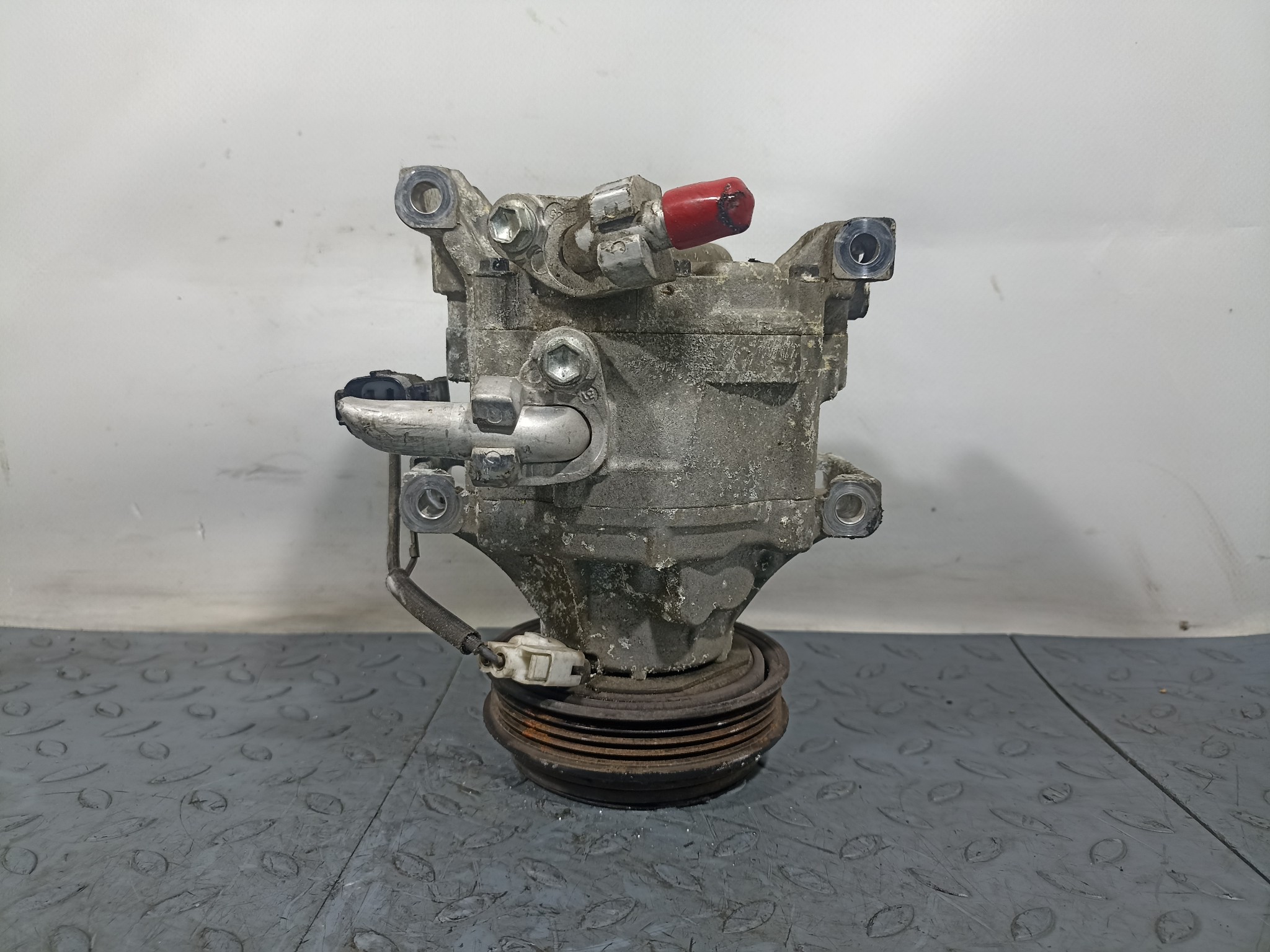 КОМПРЕССОР КОНДИЦИОНЕРА TOYOTA 883201A480  FA1244Z