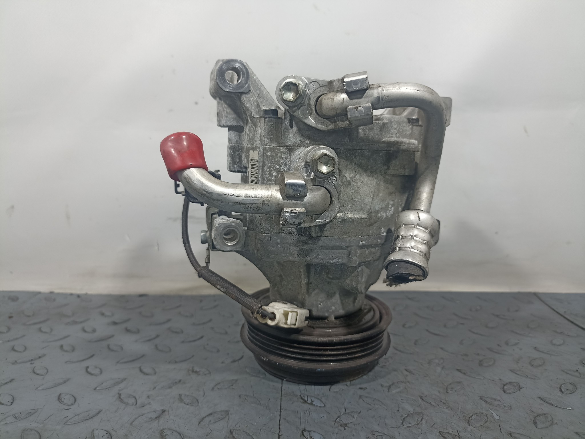 КОМПРЕССОР КОНДИЦИОНЕРА TOYOTA 883201A480  F2678Z
