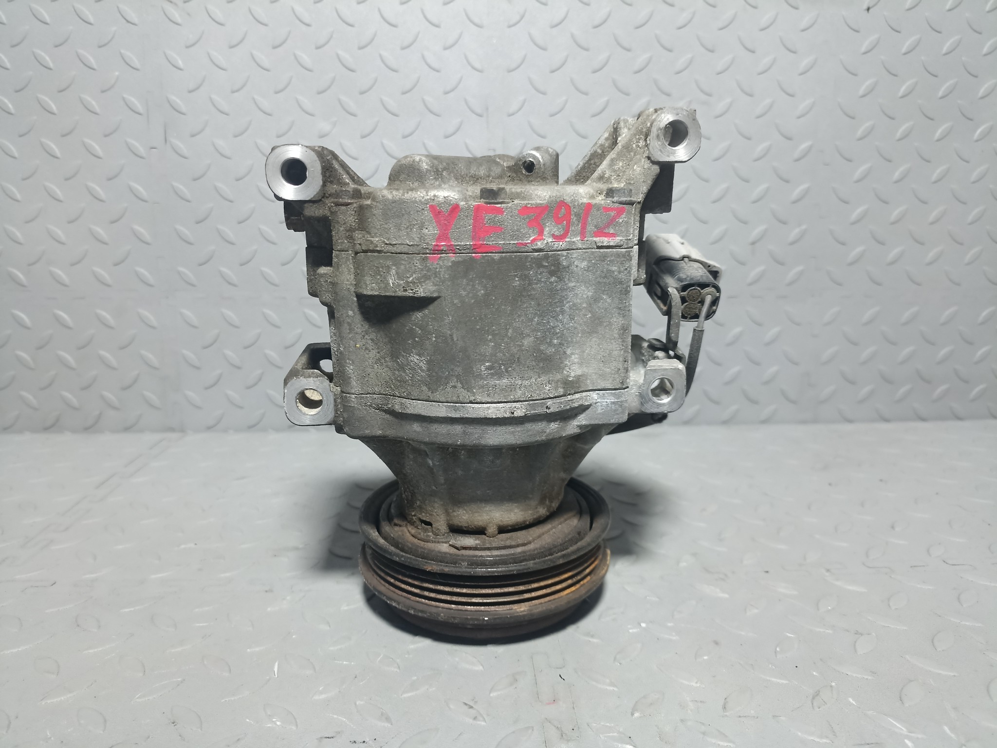 КОМПРЕССОР КОНДИЦИОНЕРА TOYOTA 883201A480  XE391Z
