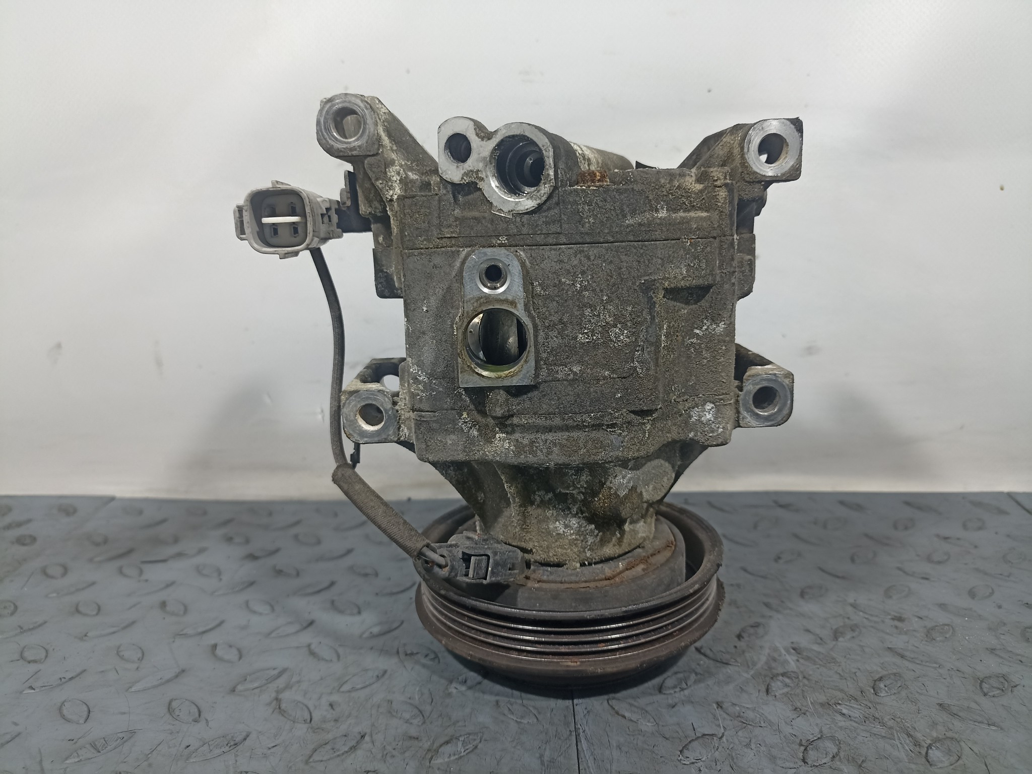 КОМПРЕССОР КОНДИЦИОНЕРА TOYOTA 883201A480  YE117Z
