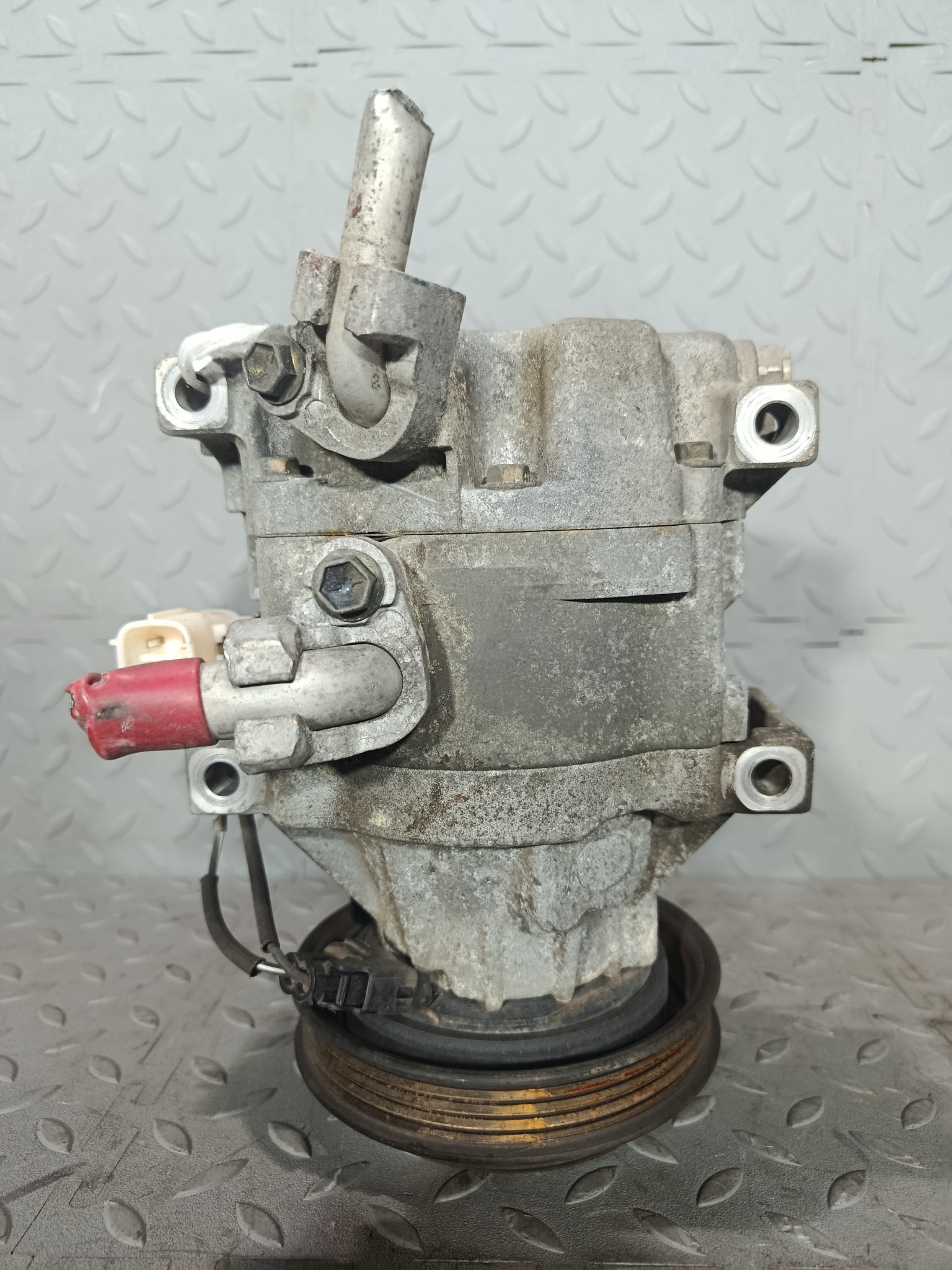 КОМПРЕССОР КОНДИЦИОНЕРА TOYOTA 883201A480 FA1240Z