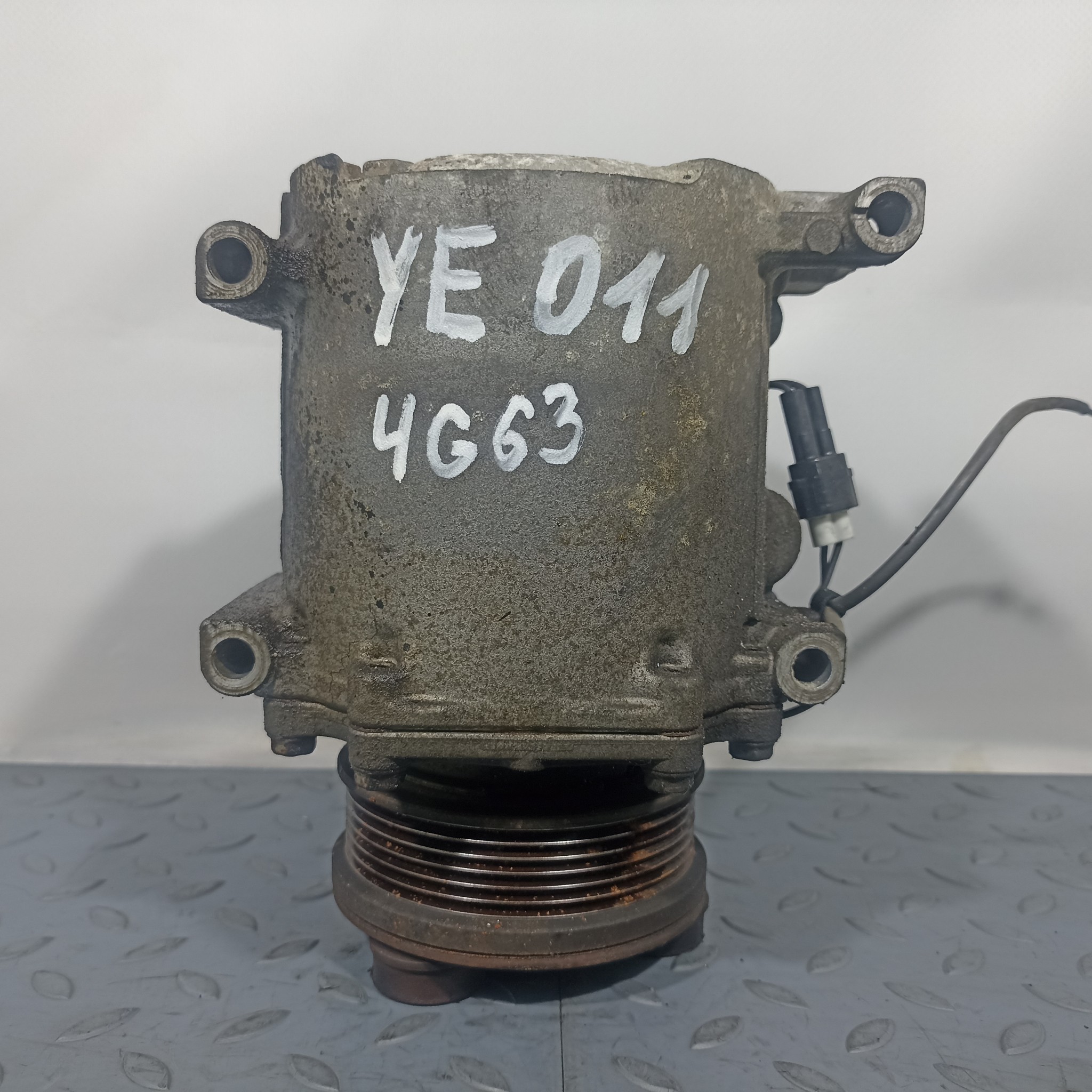 КОМПРЕССОР КОНДИЦИОНЕРА MITSUBISHI 7813A036 YE011Z