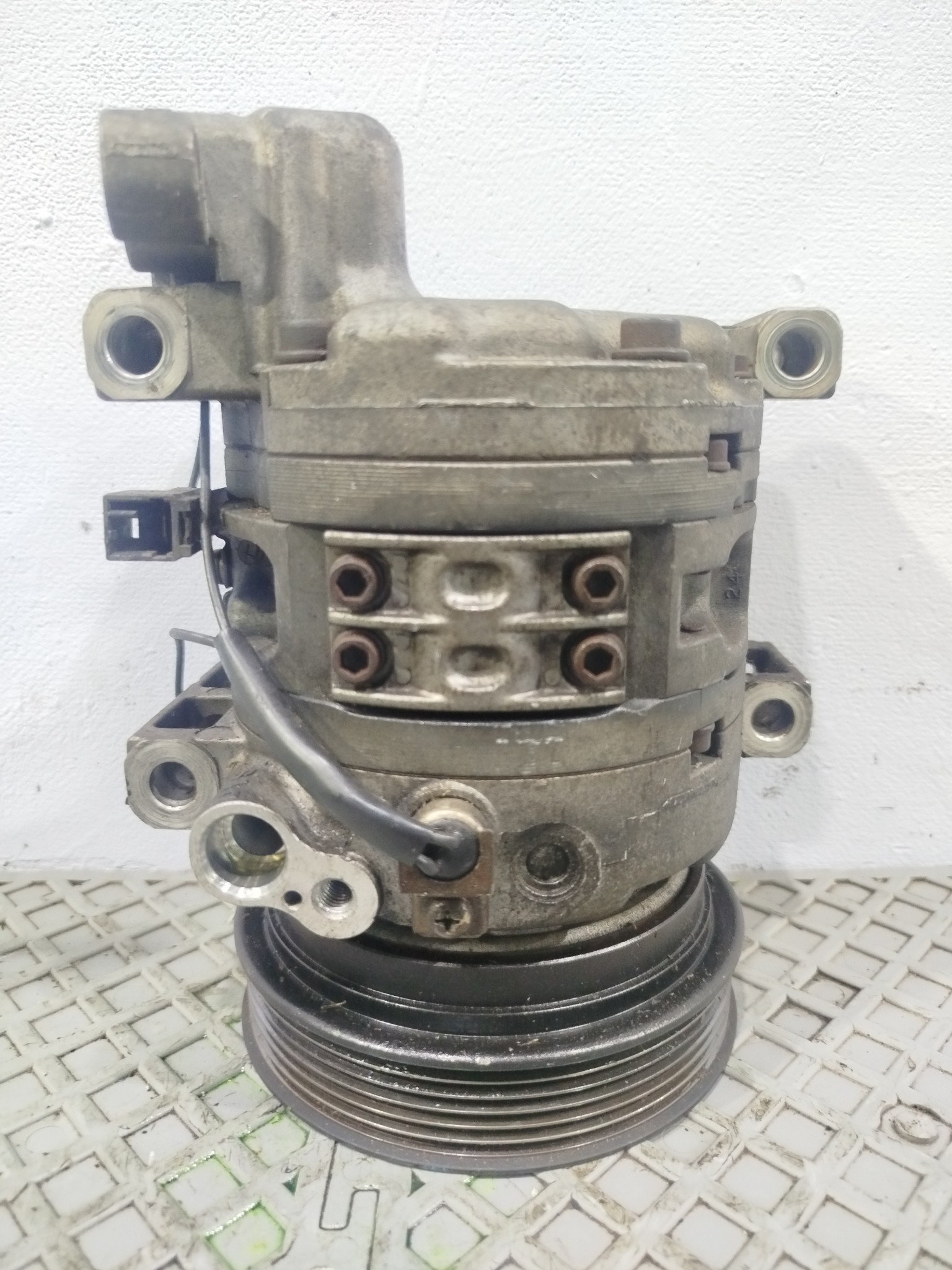 КОМПРЕССОР КОНДИЦИОНЕРА NISSAN 9260041B00 D119