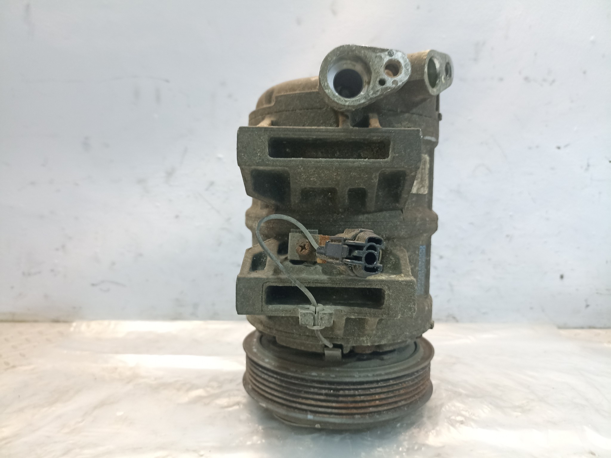 КОМПРЕССОР КОНДИЦИОНЕРА NISSAN 92600AE100 FA1000Z