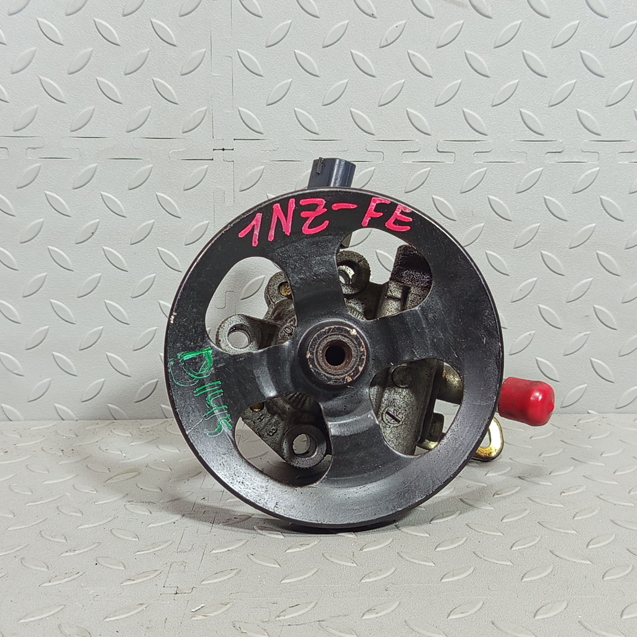 ГУР TOYOTA SCION 4431012530 D145