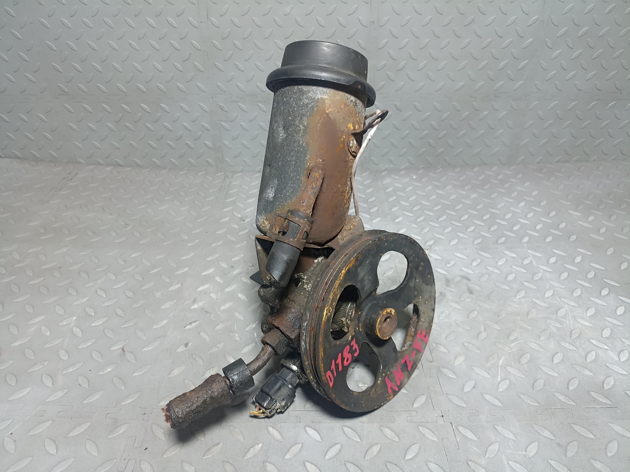 ГУР TOYOTA SCION 4431012530 D1183
