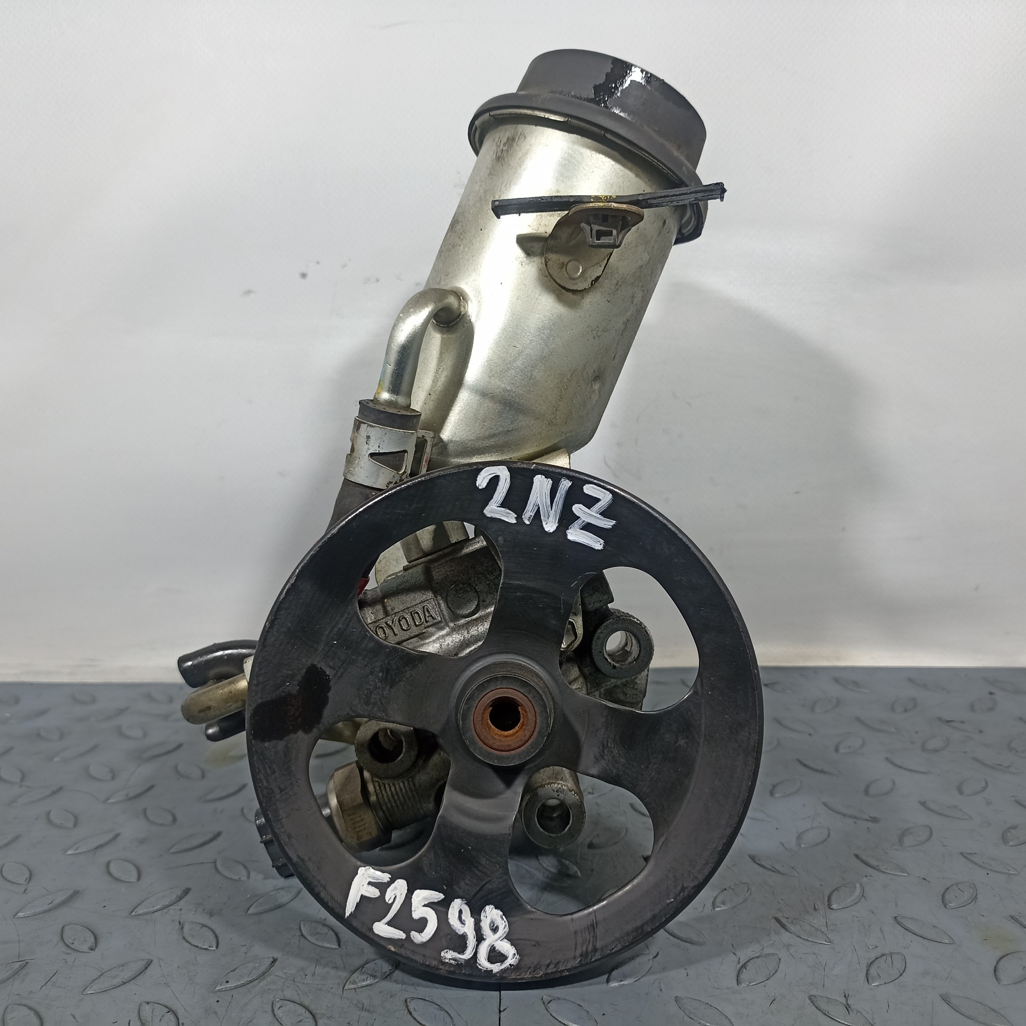 ГУР TOYOTA SCION 4431012530 D4084