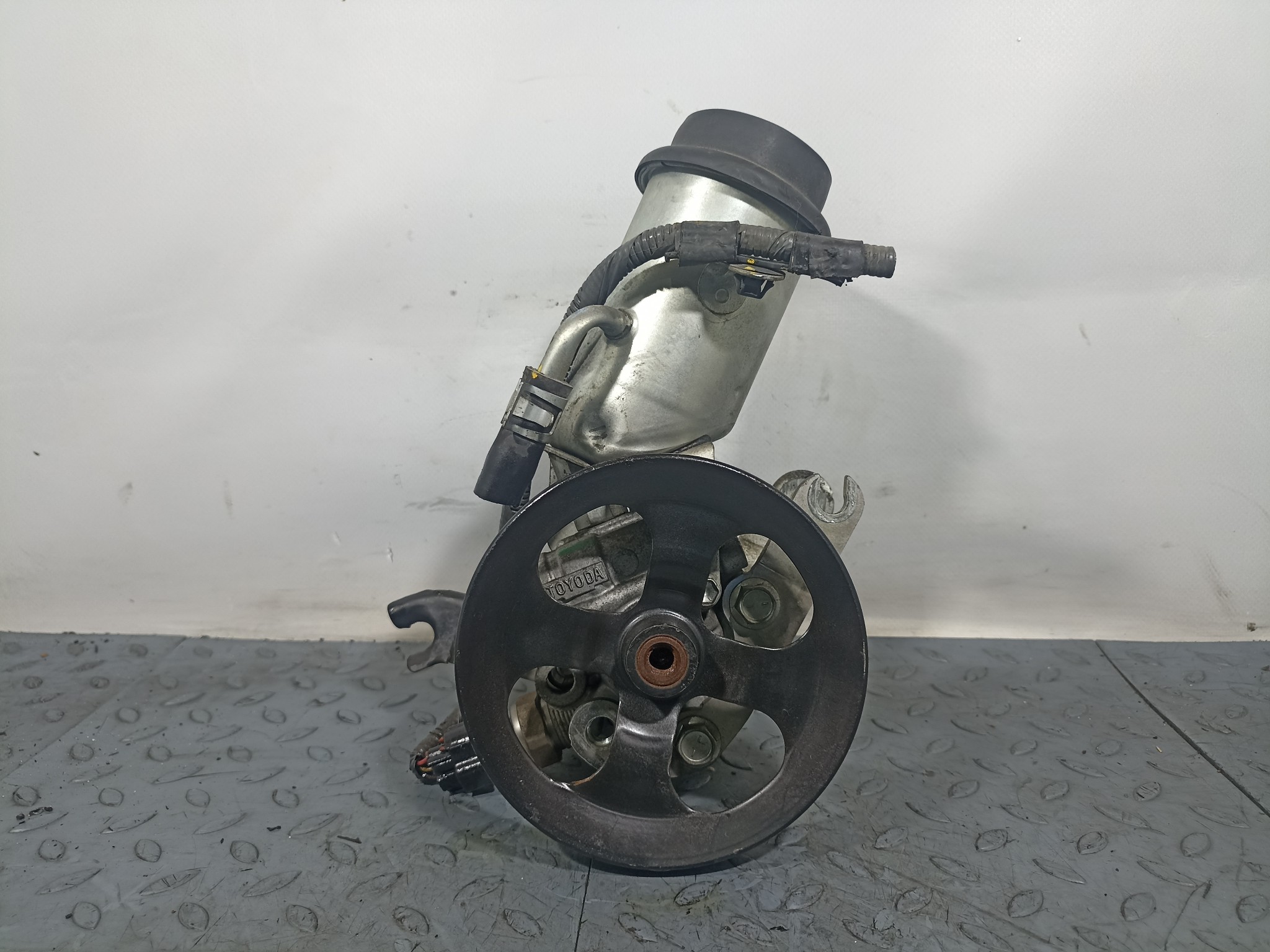 ГУР TOYOTA SCION 4431012530 F2682Z
