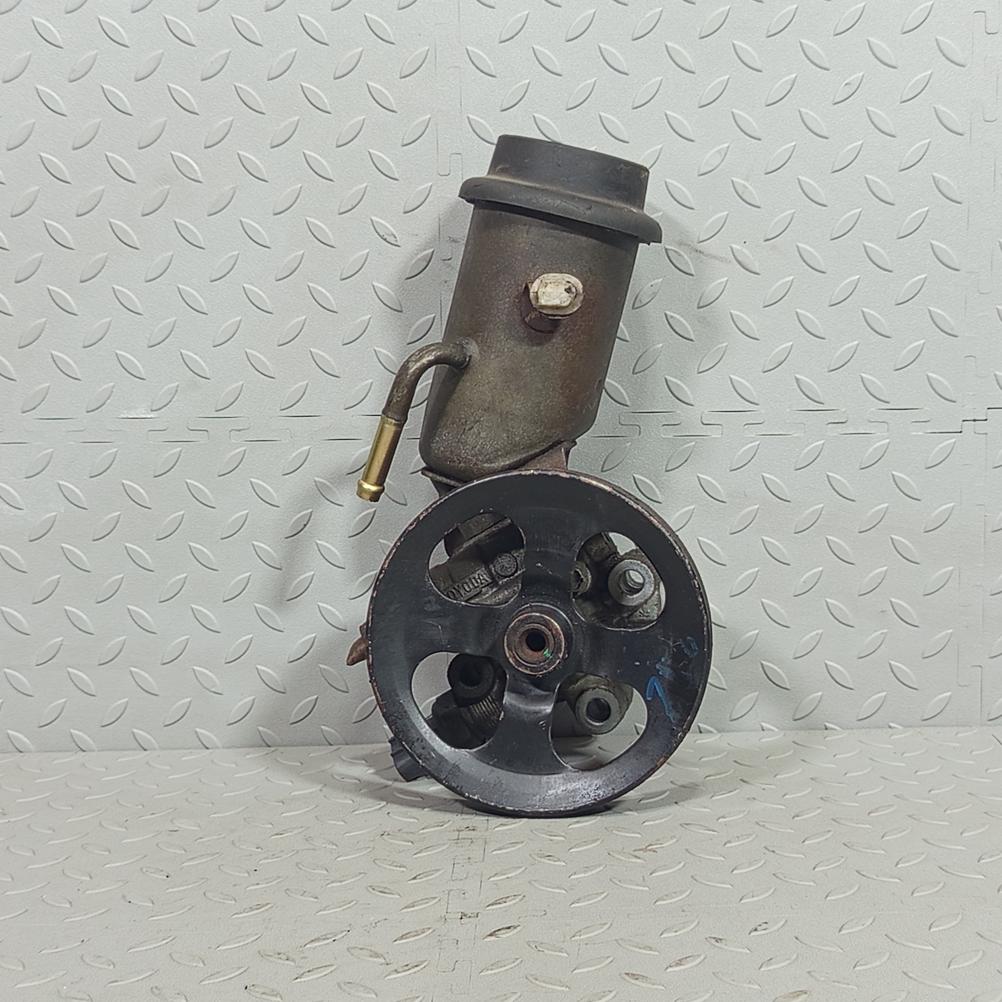 ГУР TOYOTA SCION 4431012530 D152