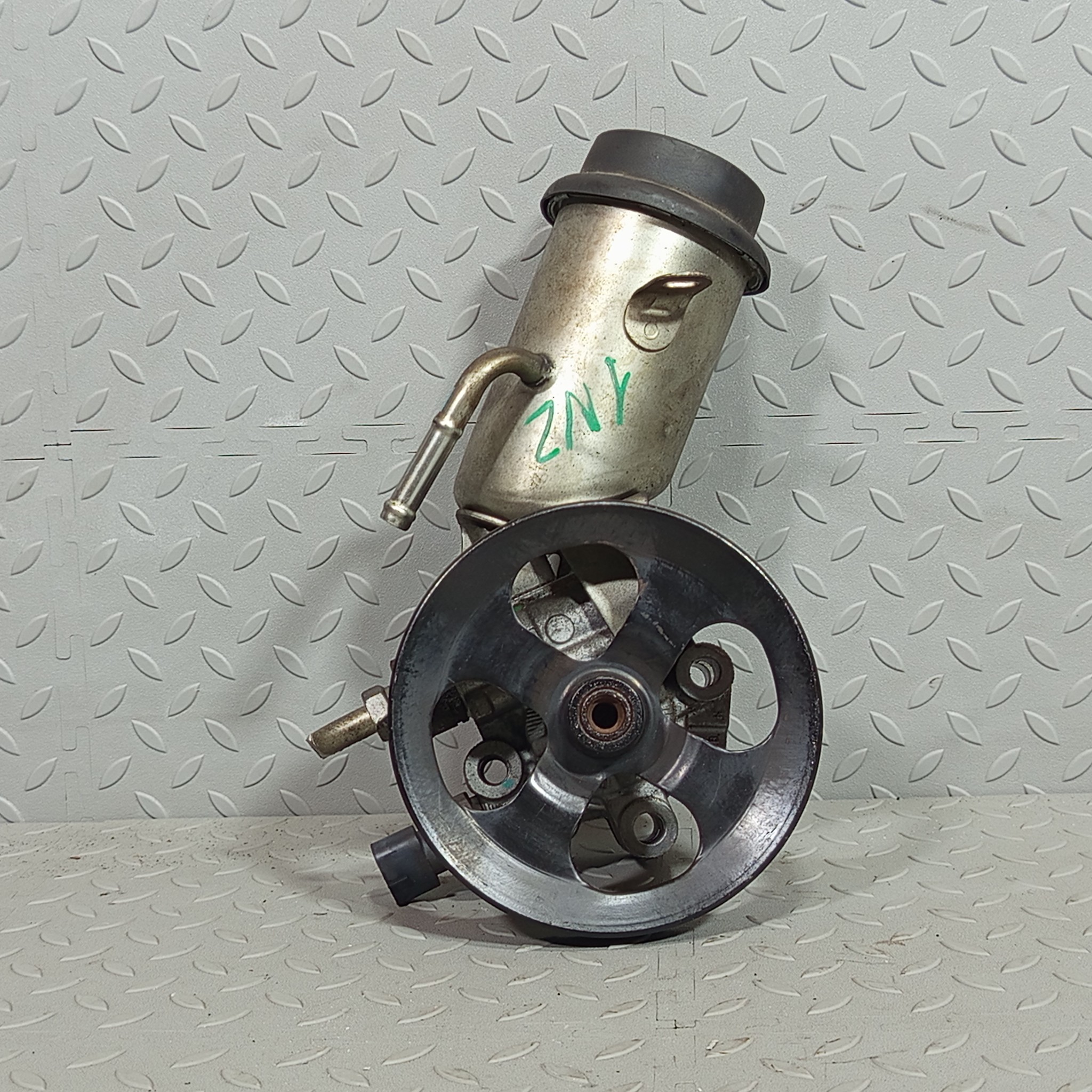 ГУР TOYOTA SCION 4431012530 D146